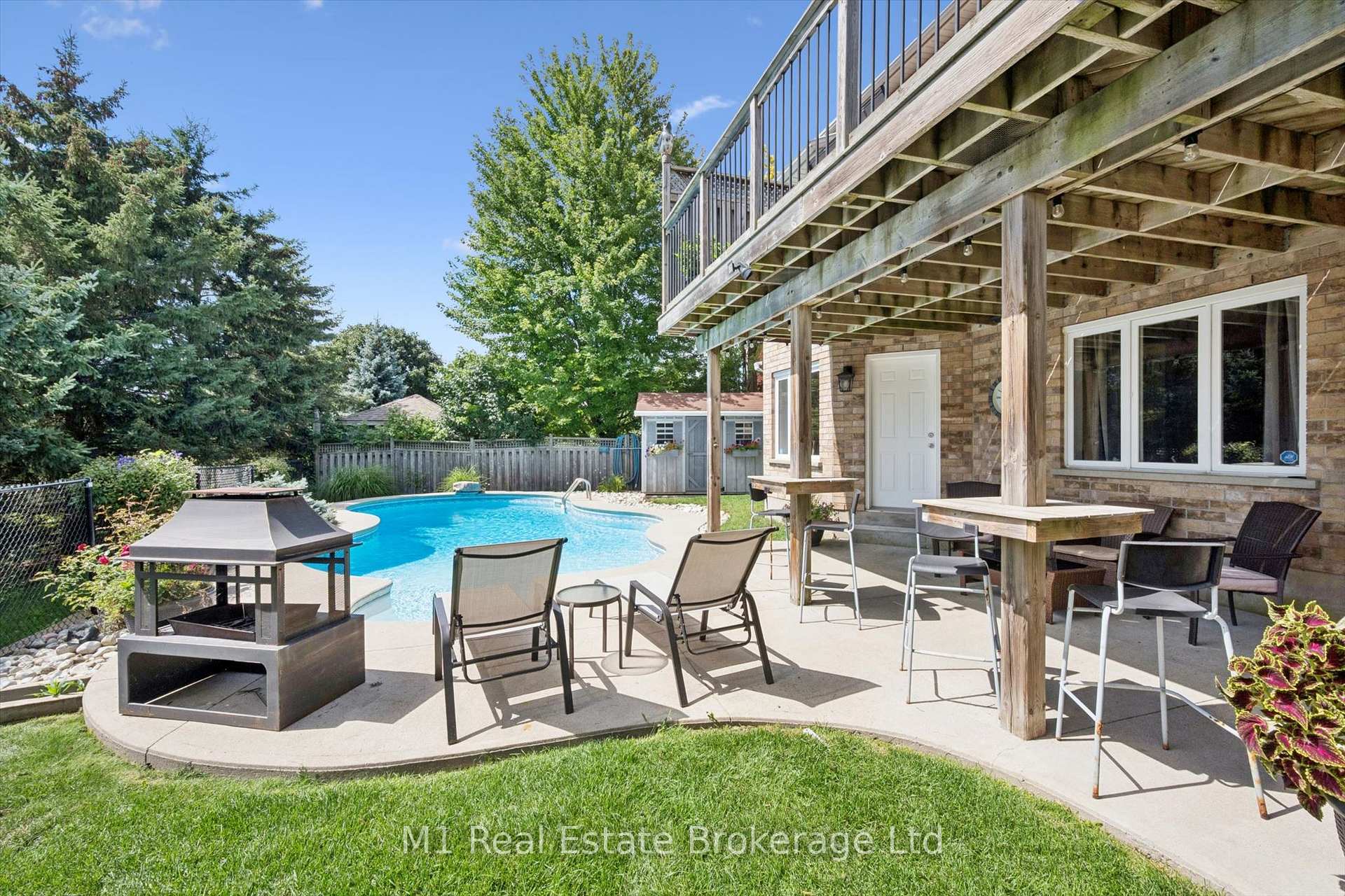 Photo 42 of 46 Paulstown Crescent, Guelph, Clairfields/Hanlon Business Park — HOMEH
