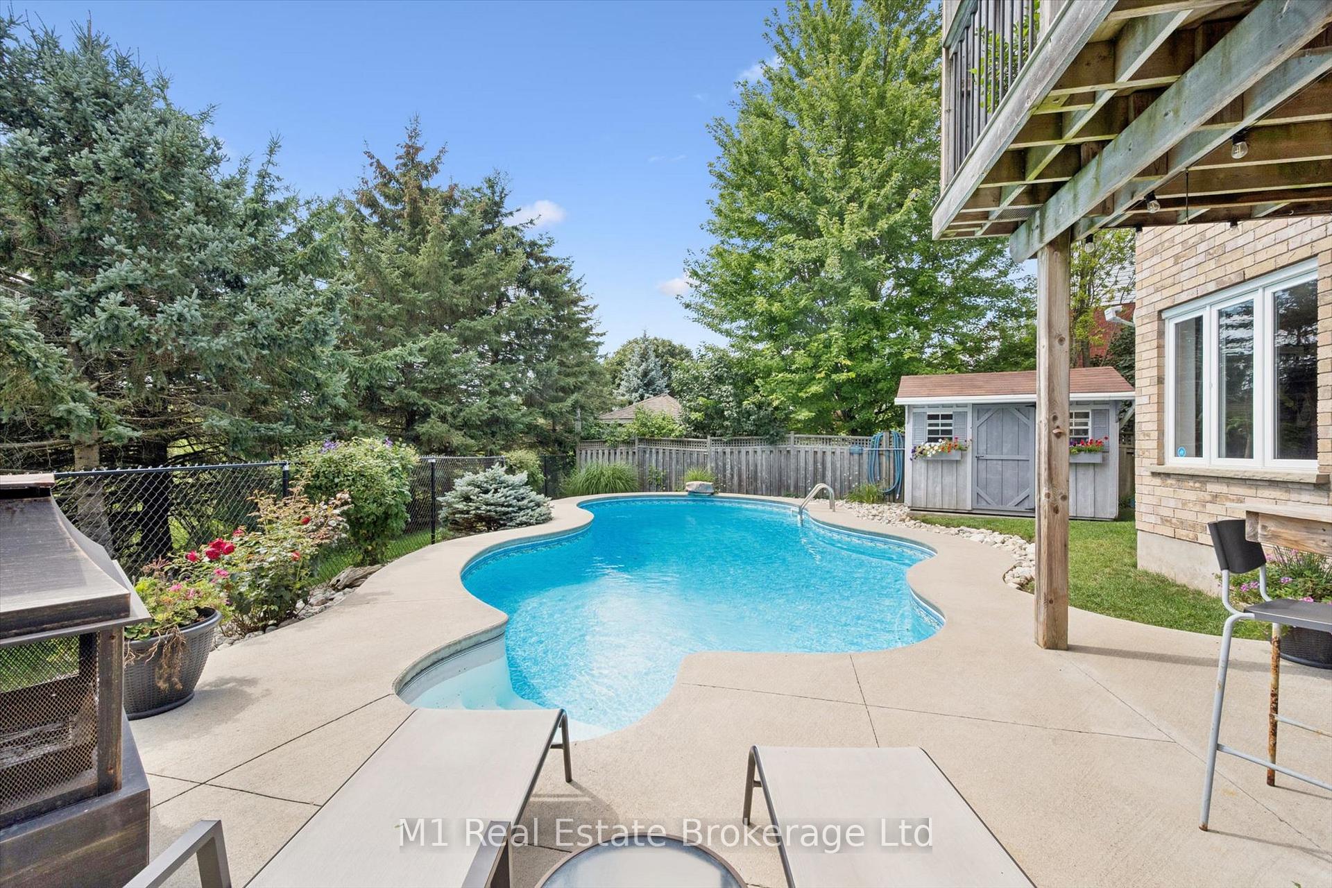 Photo 43 of 46 Paulstown Crescent, Guelph, Clairfields/Hanlon Business Park — HOMEH