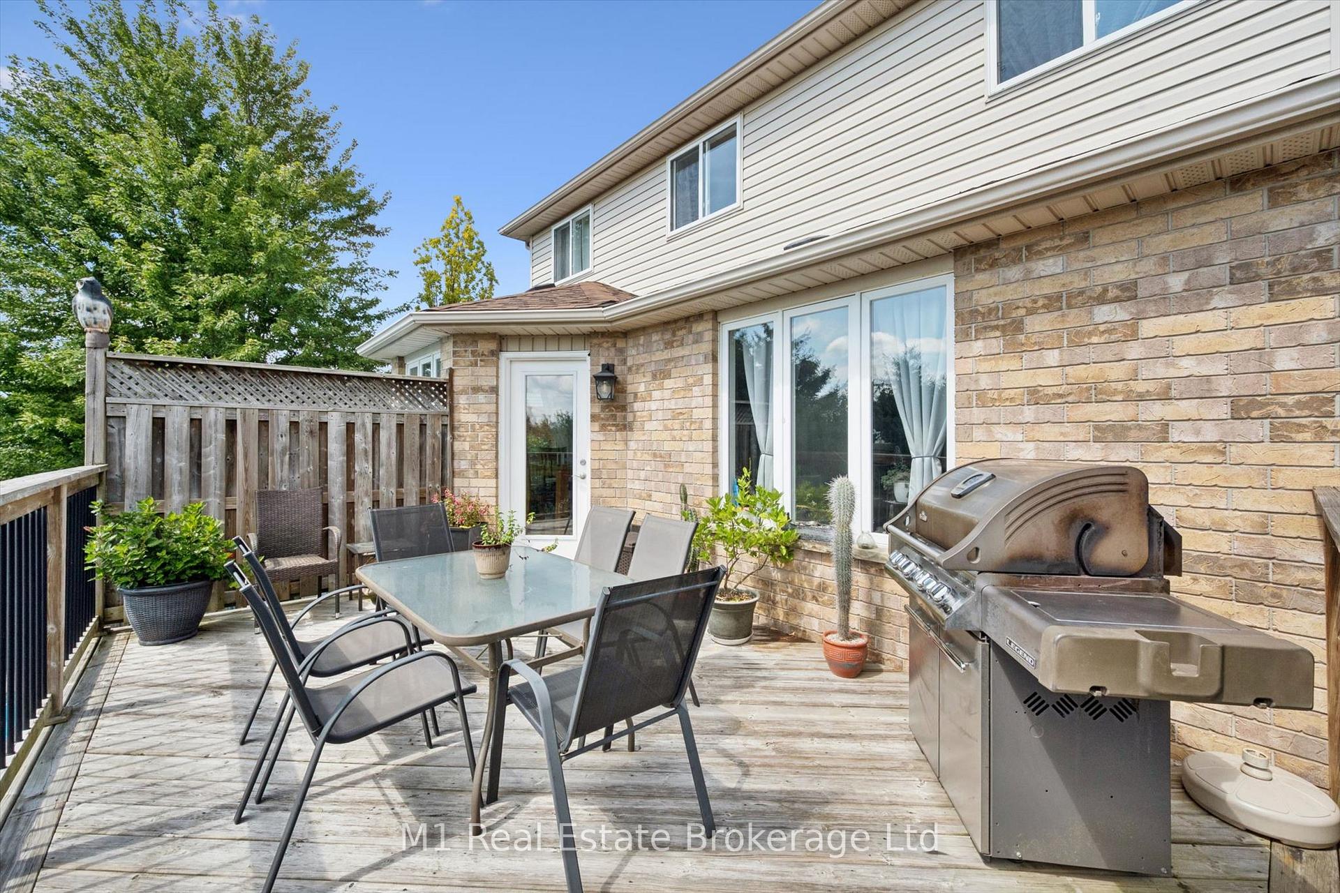 Photo 48 of 46 Paulstown Crescent, Guelph, Clairfields/Hanlon Business Park — HOMEH