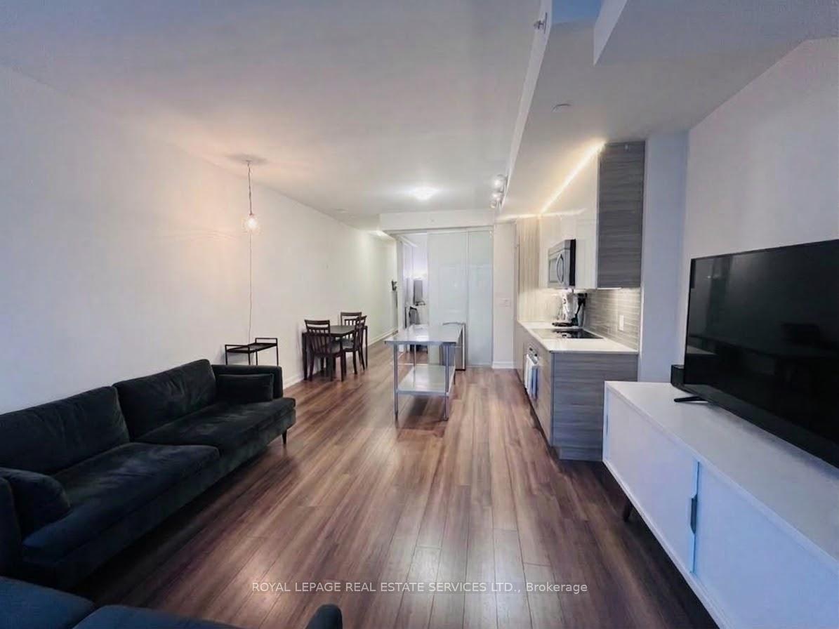 Photo 7 of Unit 906, 210 Simcoe Street, Toronto, Kensington-Chinatown — HOMEH