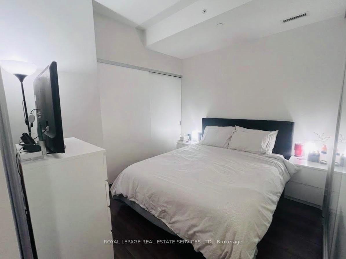 Photo 8 of Unit 906, 210 Simcoe Street, Toronto, Kensington-Chinatown — HOMEH