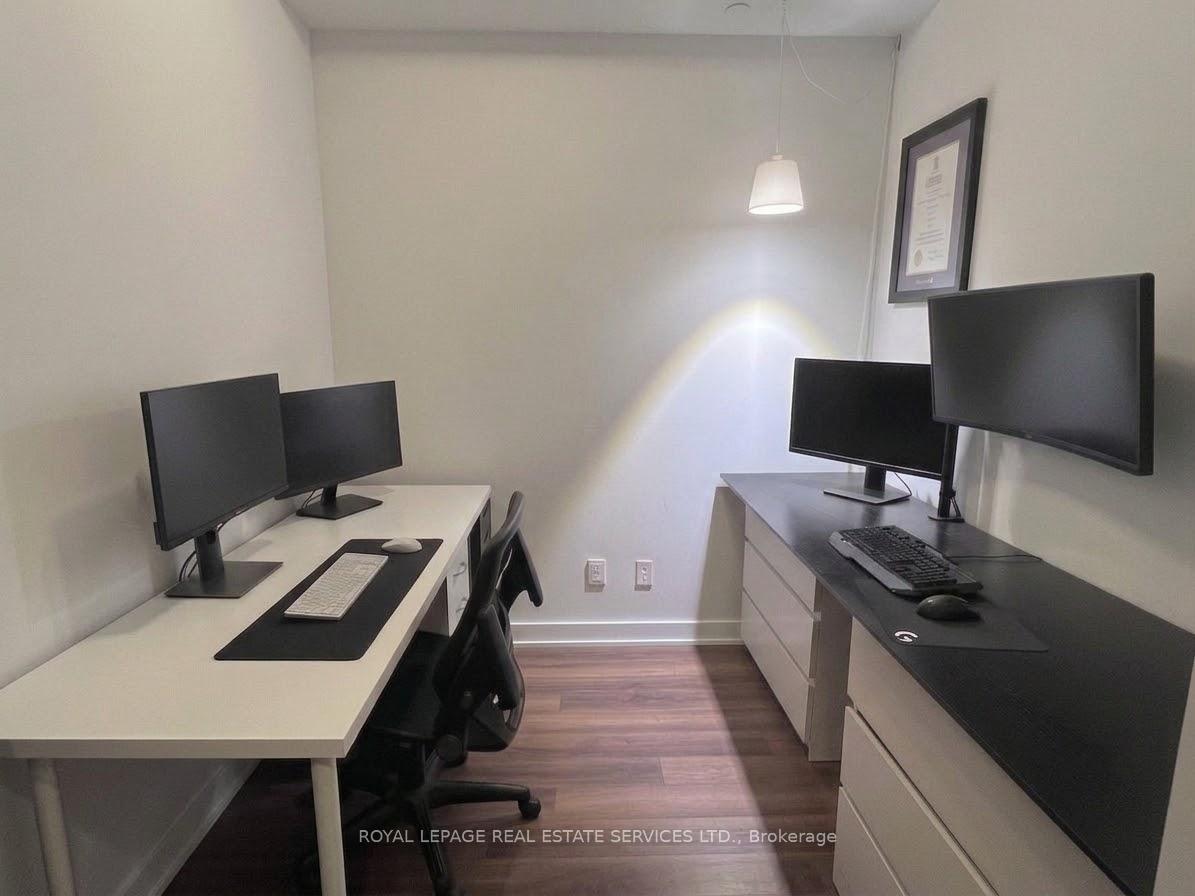 Photo 10 of Unit 906, 210 Simcoe Street, Toronto, Kensington-Chinatown — HOMEH