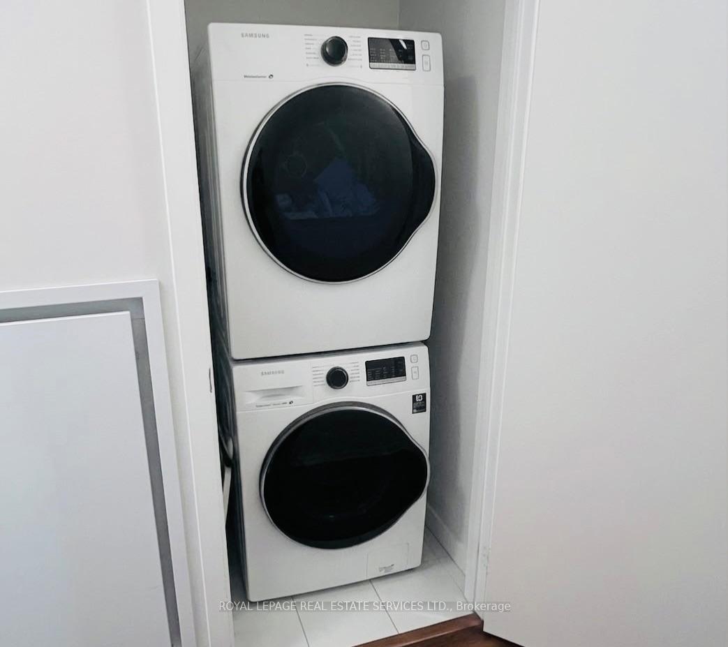 Photo 11 of Unit 906, 210 Simcoe Street, Toronto, Kensington-Chinatown — HOMEH