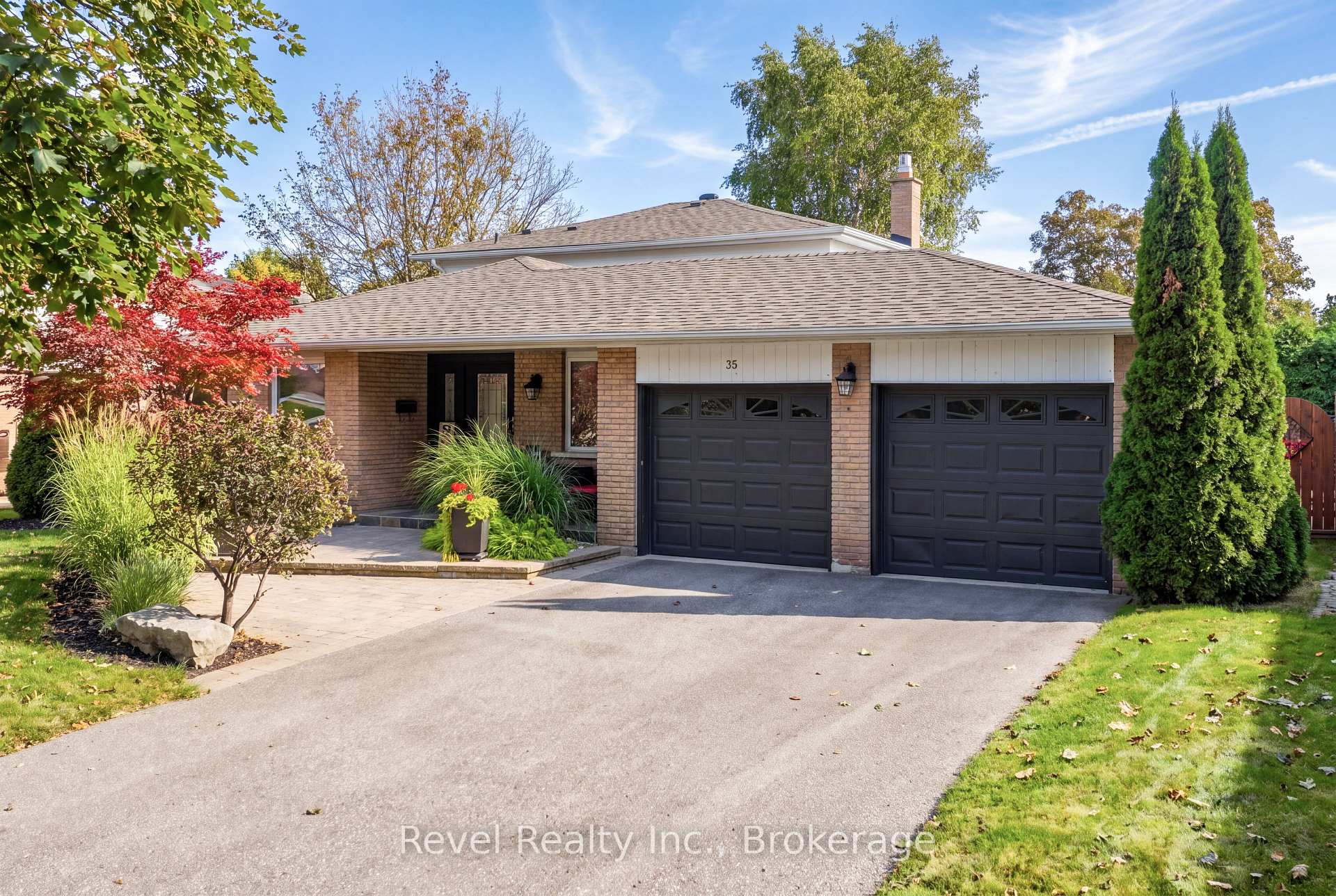 Photo 4 of 35 John Dexter Place, Markham, Sherwood-Amberglen — HOMEH