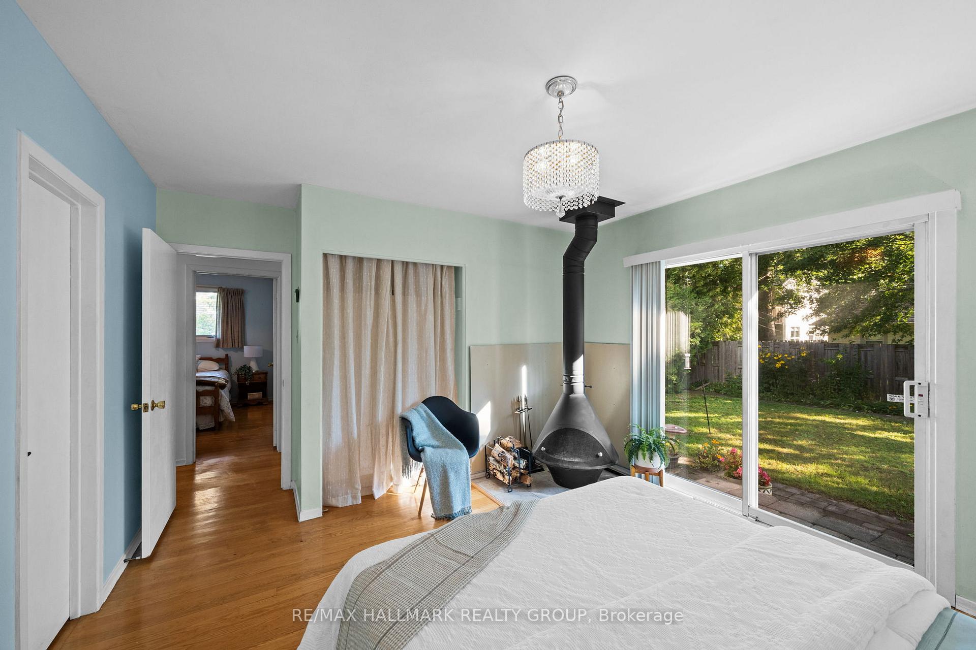 Photo 14 of 29 Wylie Avenue, Ottawa, Britannia — HOMEH