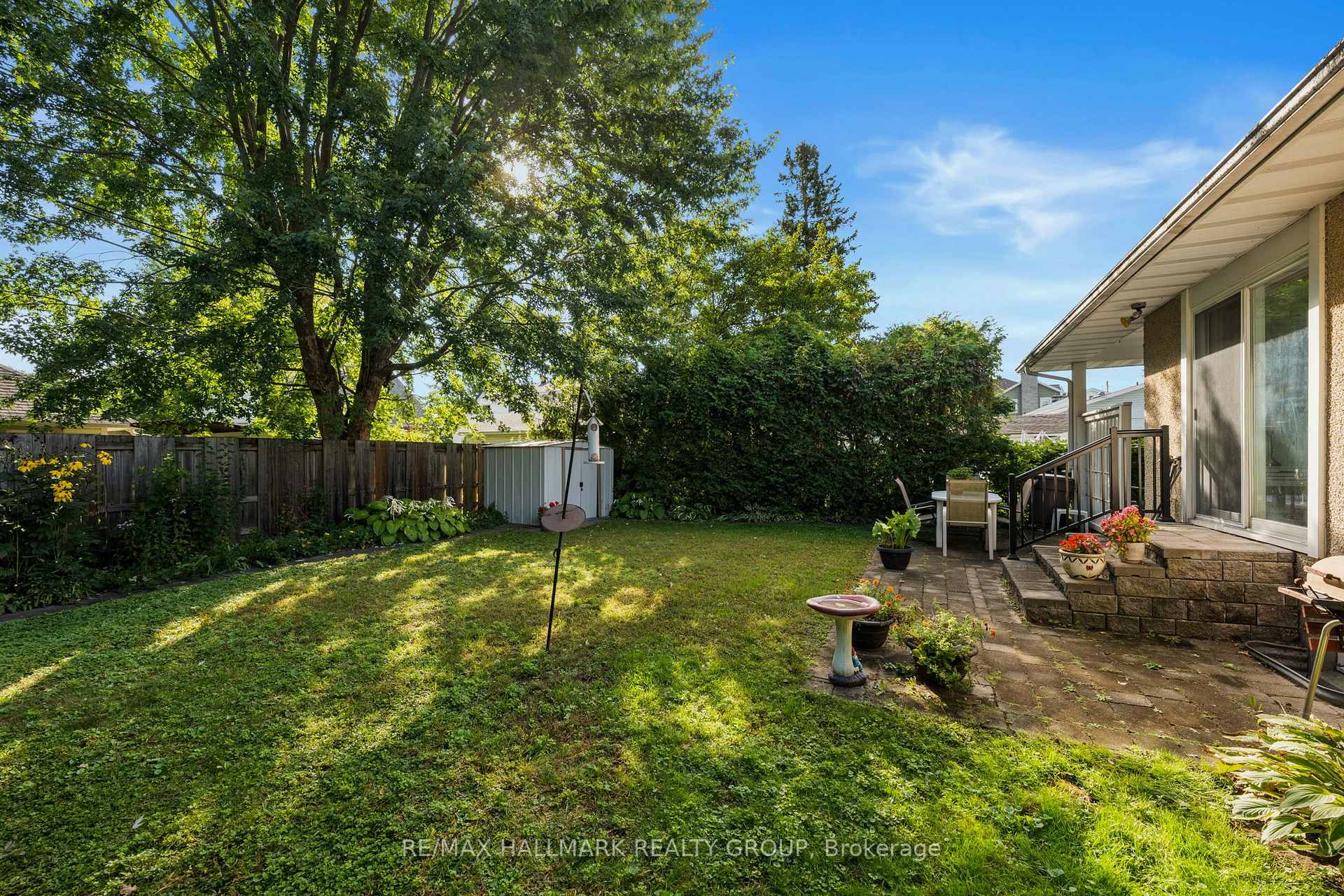 Photo 26 of 29 Wylie Avenue, Ottawa, Britannia — HOMEH