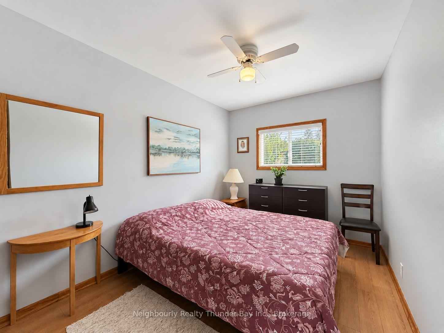 Photo 11 of 27 Algonquin Avenue N, Thunder Bay, College Heights — HOMEH
