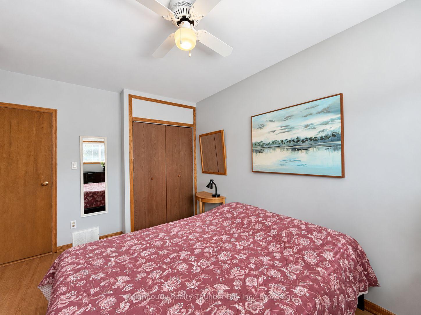 Photo 12 of 27 Algonquin Avenue N, Thunder Bay, College Heights — HOMEH