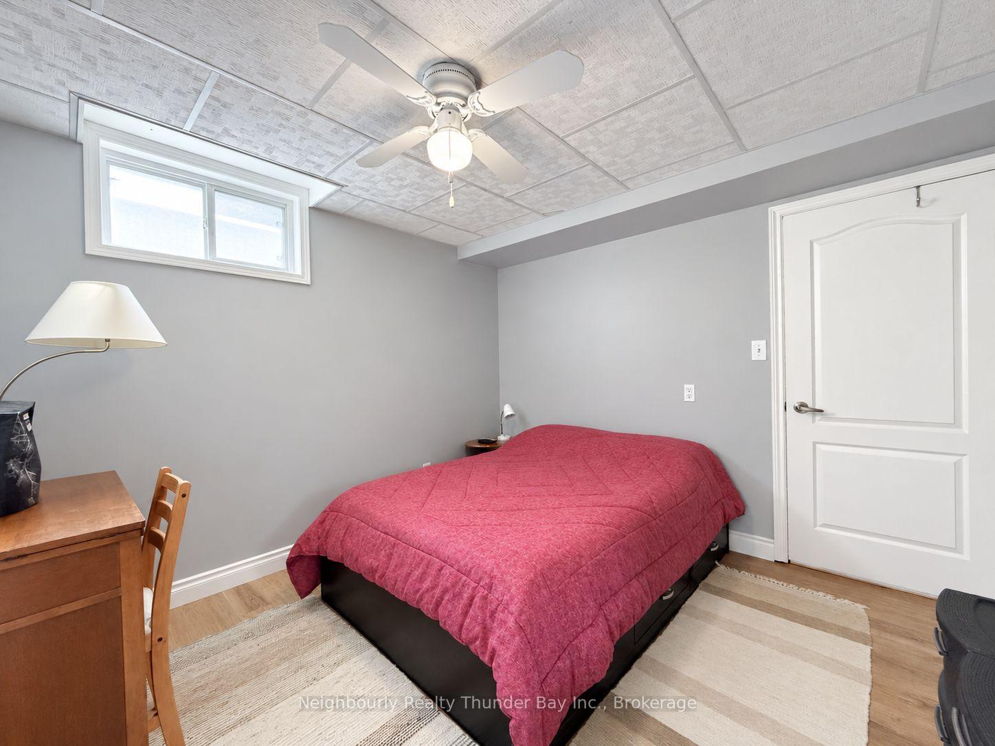 Photo 18 of 27 Algonquin Avenue N, Thunder Bay, College Heights — HOMEH