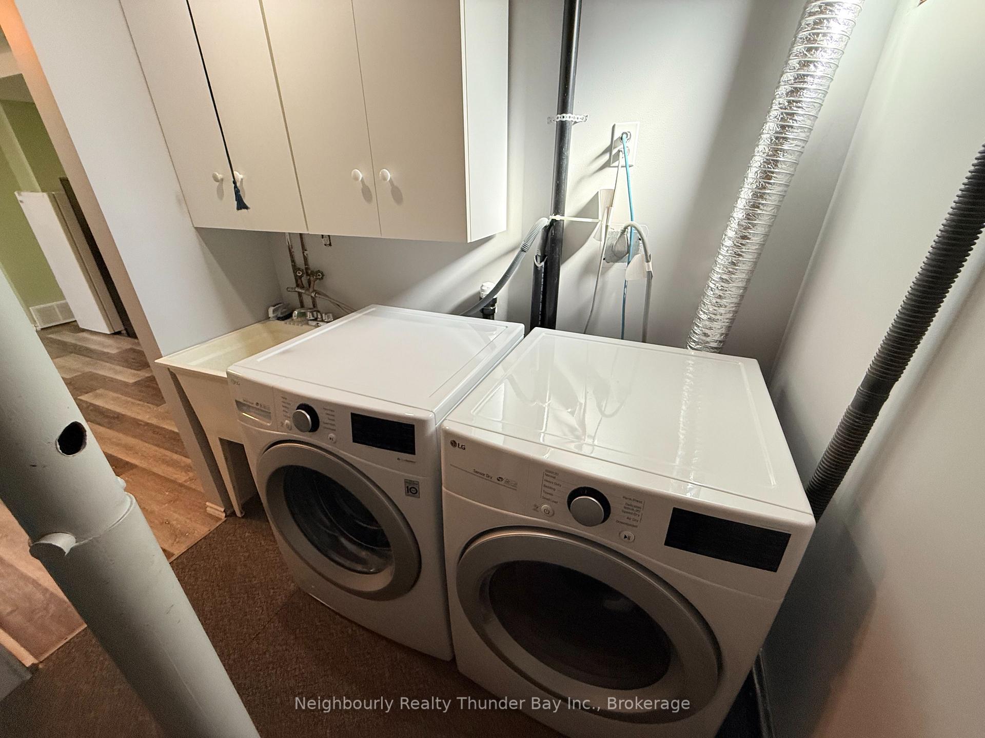 Photo 23 of 27 Algonquin Avenue N, Thunder Bay, College Heights — HOMEH