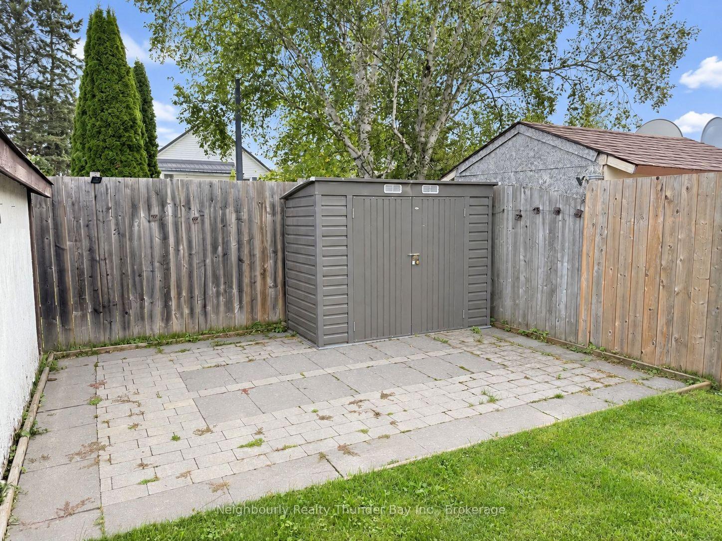 Photo 29 of 27 Algonquin Avenue N, Thunder Bay, College Heights — HOMEH