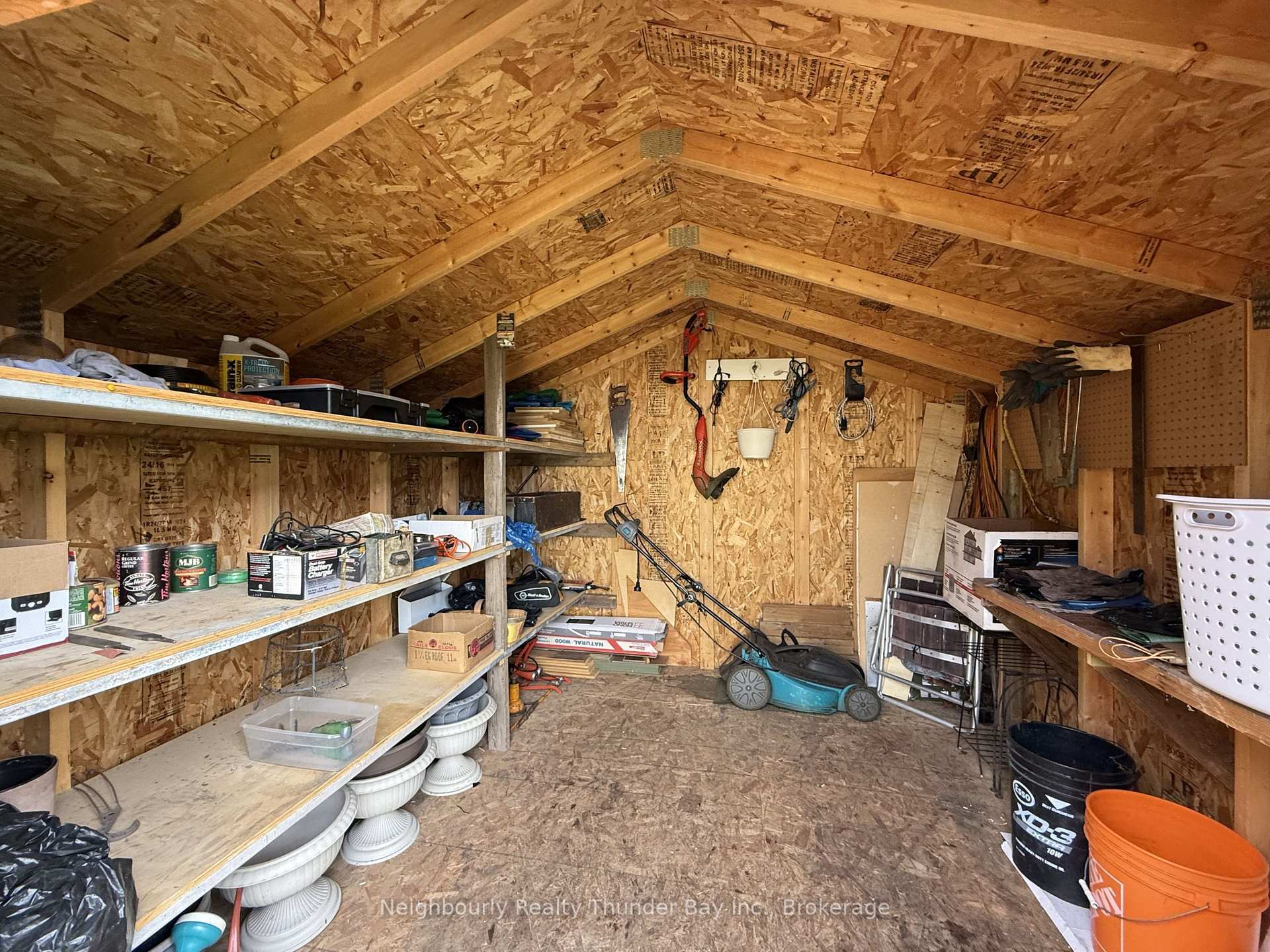 Photo 31 of 27 Algonquin Avenue N, Thunder Bay, College Heights — HOMEH