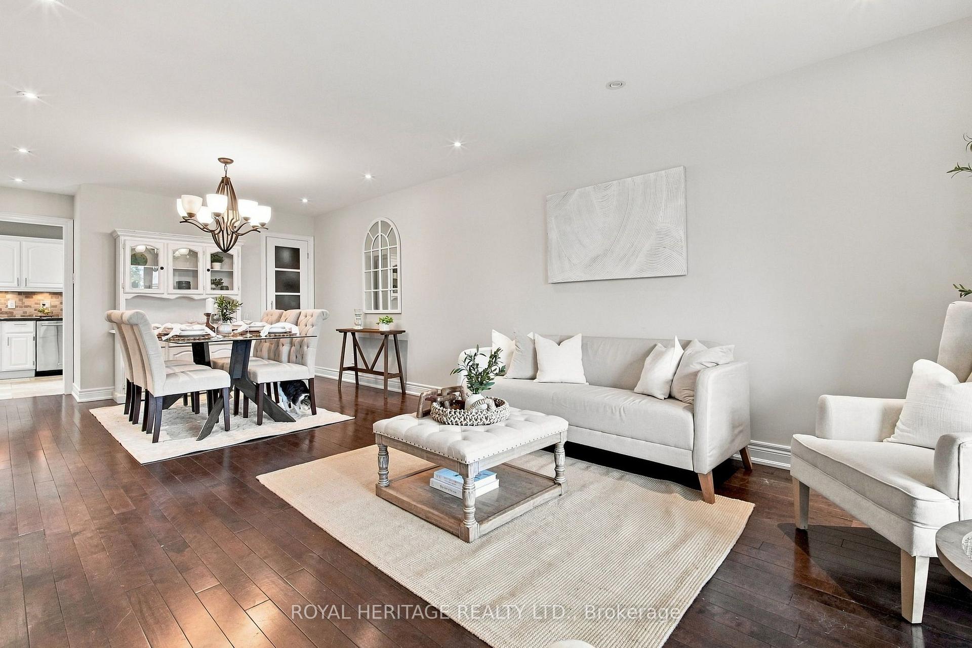 Photo 5 of 816 Sheppard Avenue, Pickering, Dunbarton — HOMEH