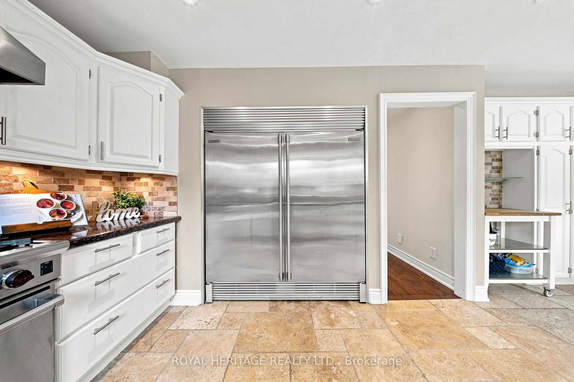 Photo 11 of 816 Sheppard Avenue, Pickering, Dunbarton — HOMEH