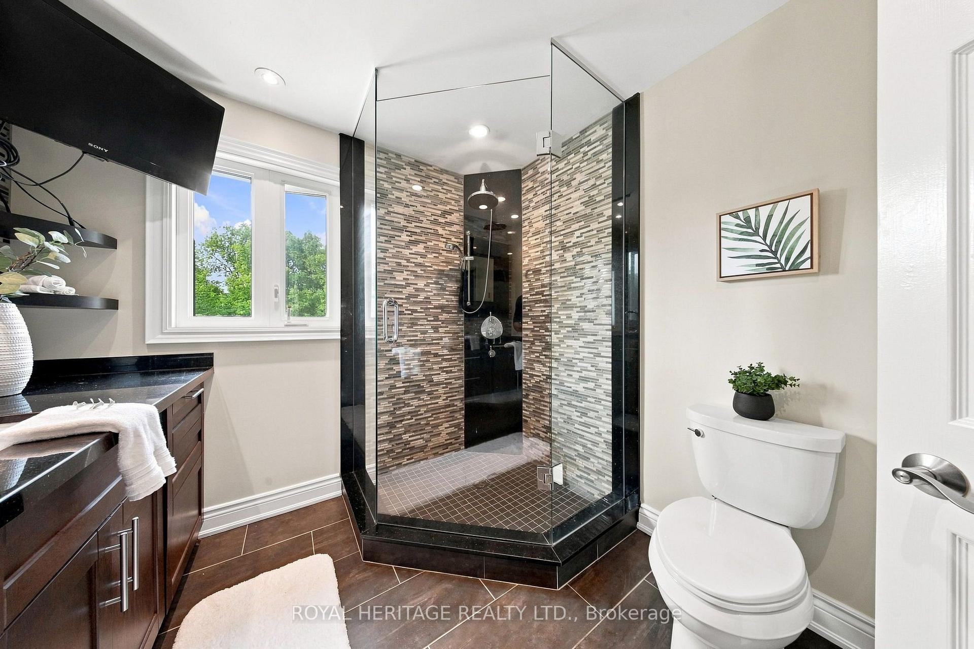 Photo 26 of 816 Sheppard Avenue, Pickering, Dunbarton — HOMEH