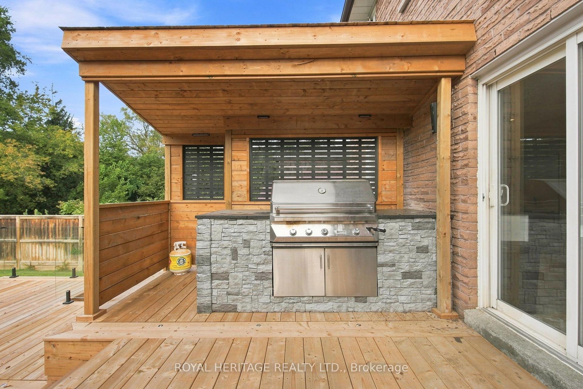 Photo 37 of 816 Sheppard Avenue, Pickering, Dunbarton — HOMEH
