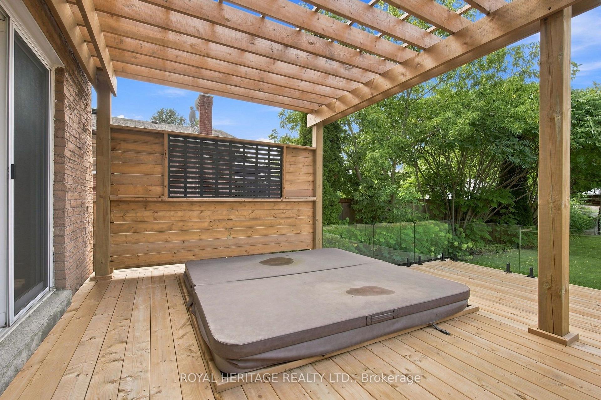 Photo 38 of 816 Sheppard Avenue, Pickering, Dunbarton — HOMEH