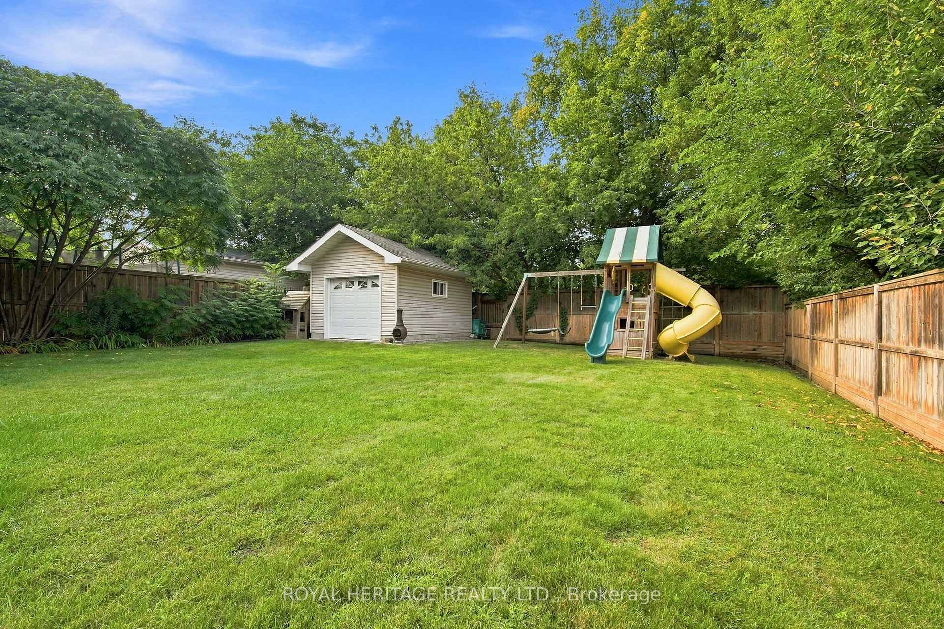 Photo 40 of 816 Sheppard Avenue, Pickering, Dunbarton — HOMEH