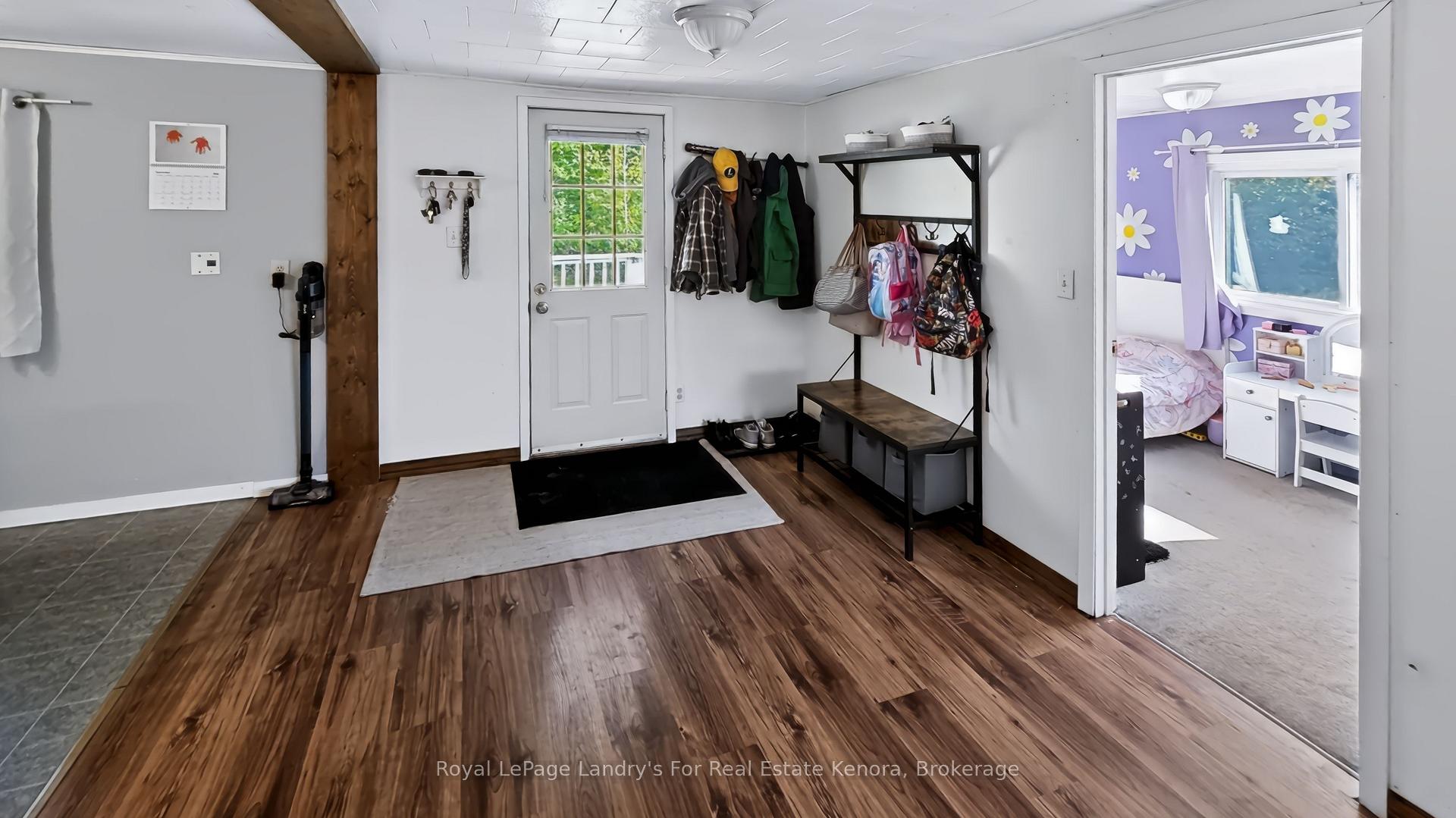 Photo 5 of 475 Essex Road, Kenora, Kenora Northeast — HOMEH