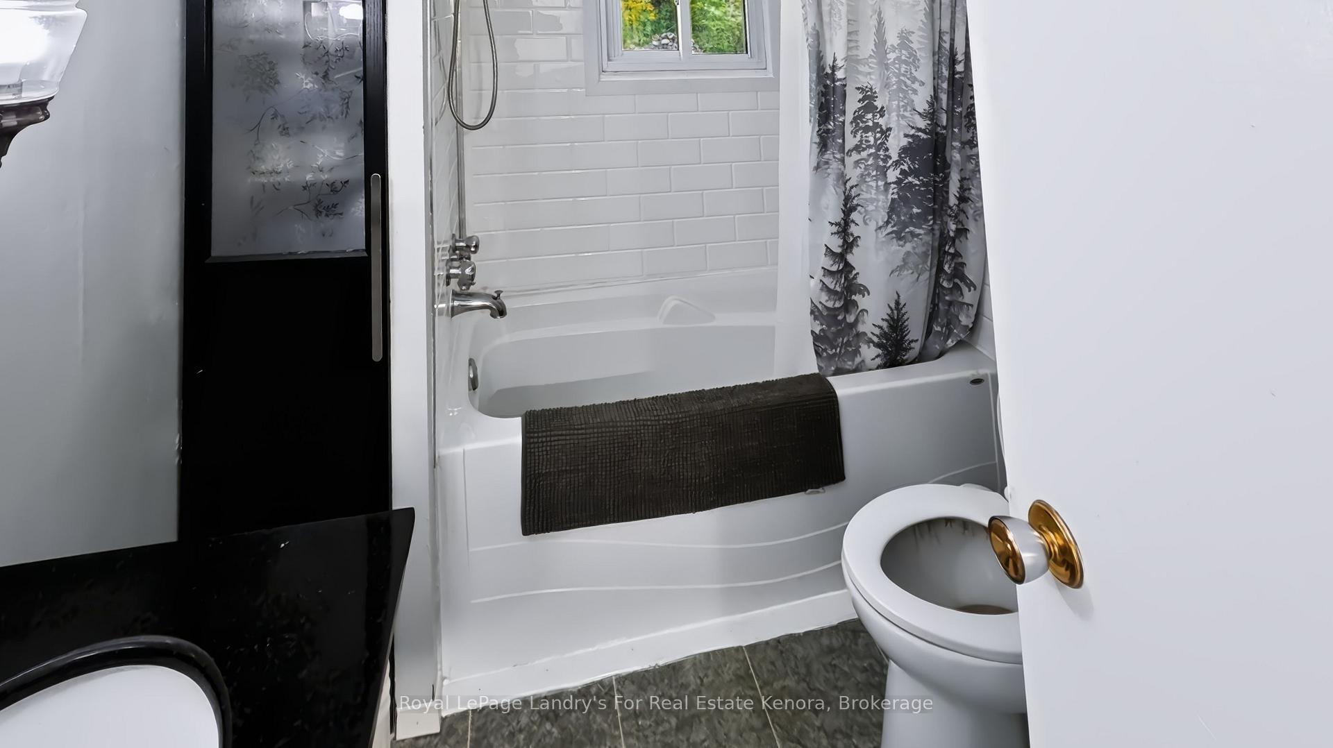 Photo 11 of 475 Essex Road, Kenora, Kenora Northeast — HOMEH