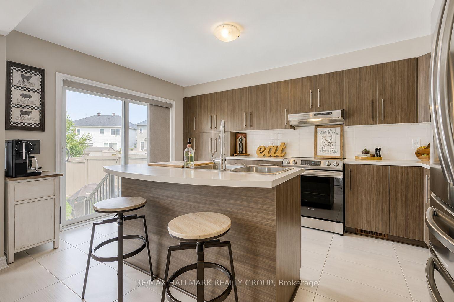 Photo 11 of 6335 Renaud Road, Ottawa, Mer Bleue/Bradley Estates/Anderson Park — HOMEH