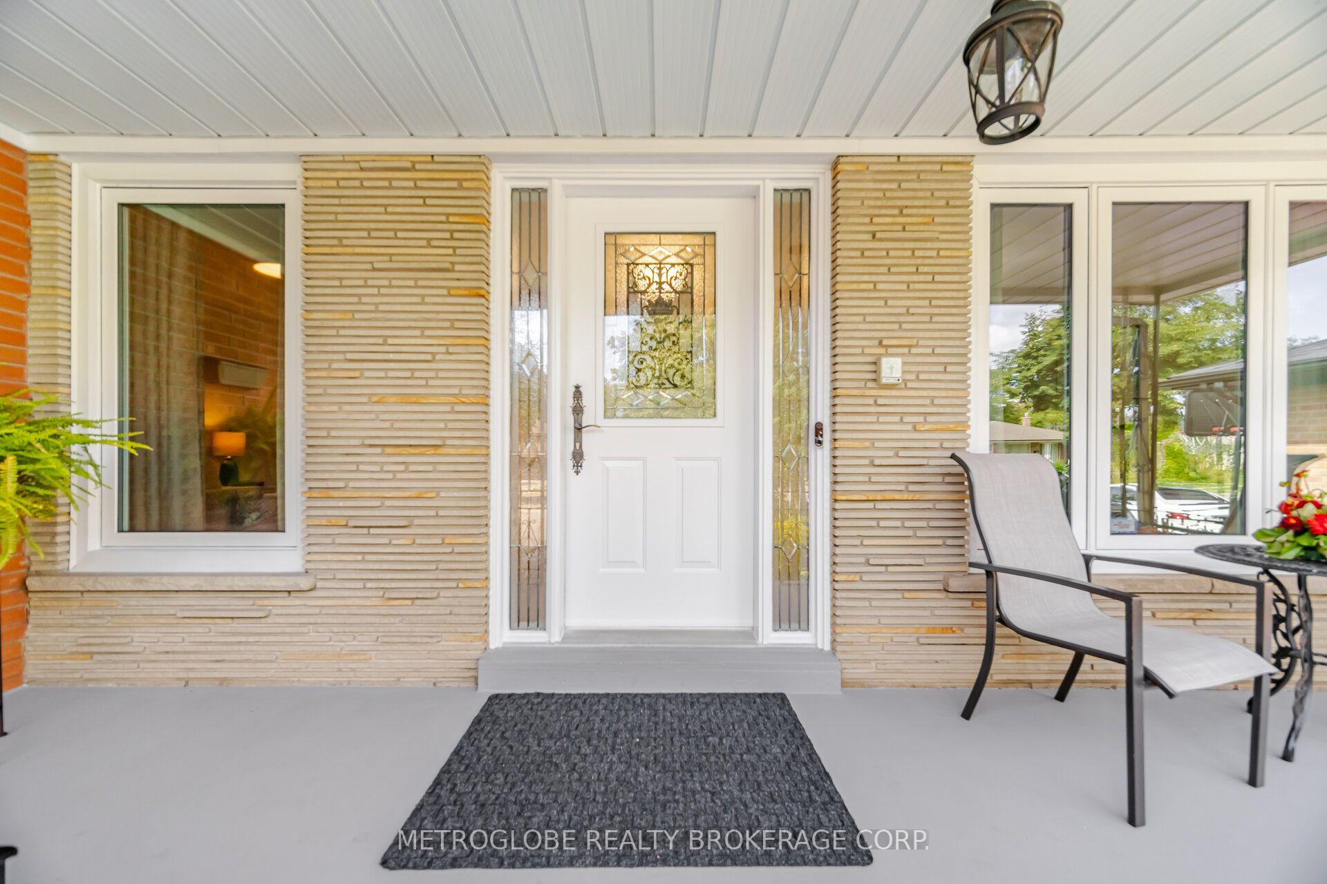 Photo 18 of 28 Eldorado Court, North York, York University Heights — HOMEH