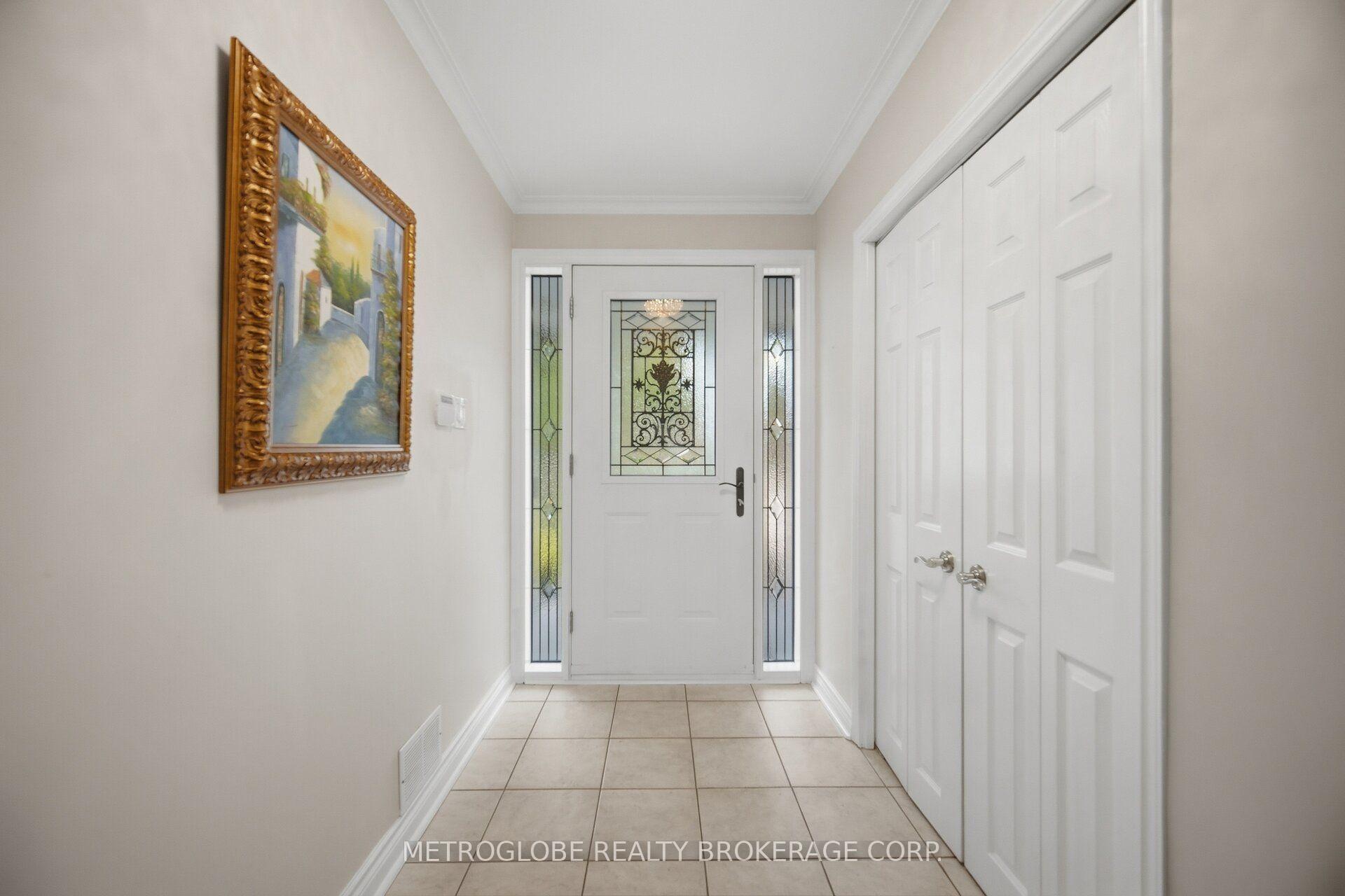 Photo 19 of 28 Eldorado Court, North York, York University Heights — HOMEH