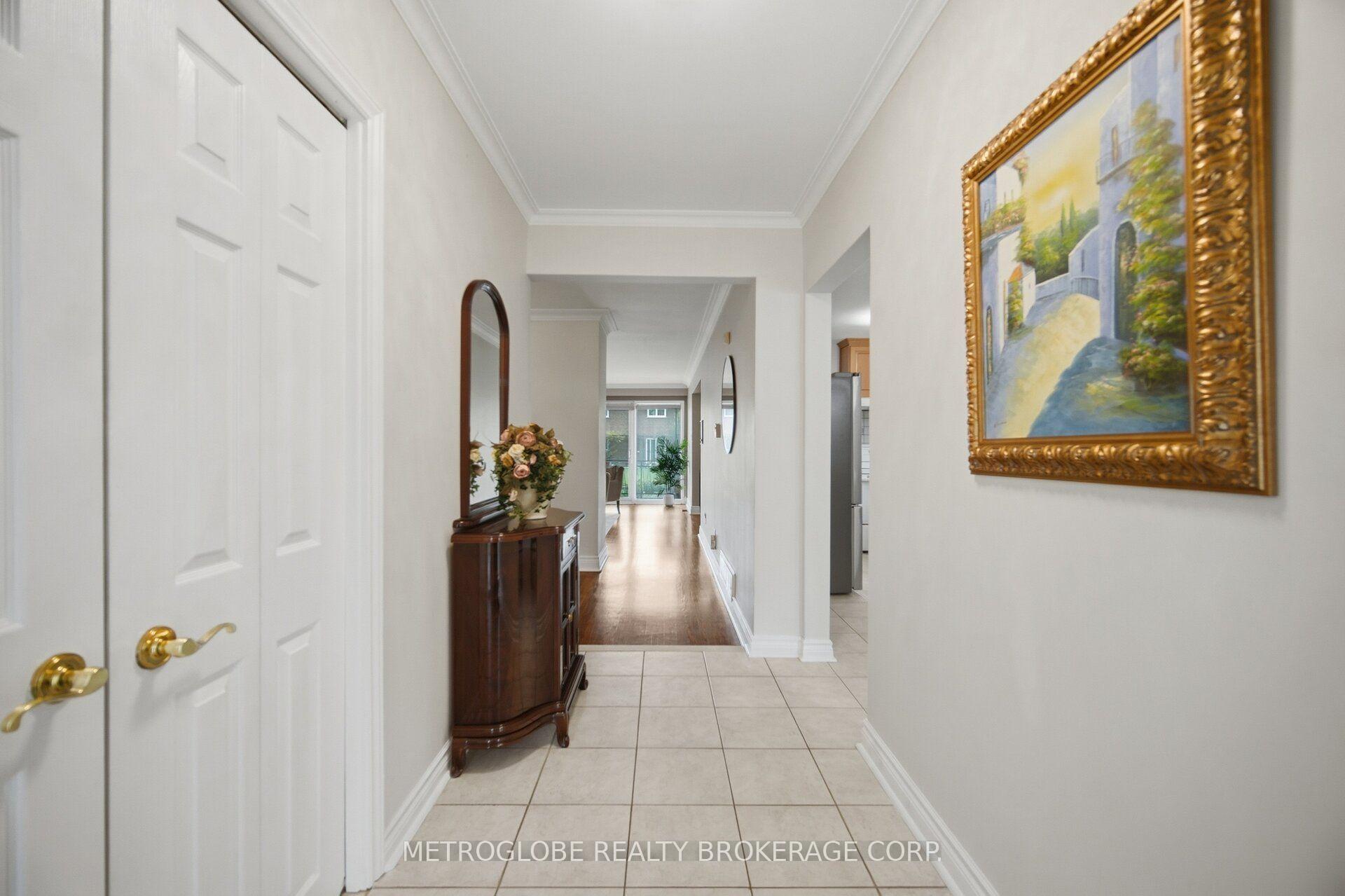 Photo 21 of 28 Eldorado Court, North York, York University Heights — HOMEH