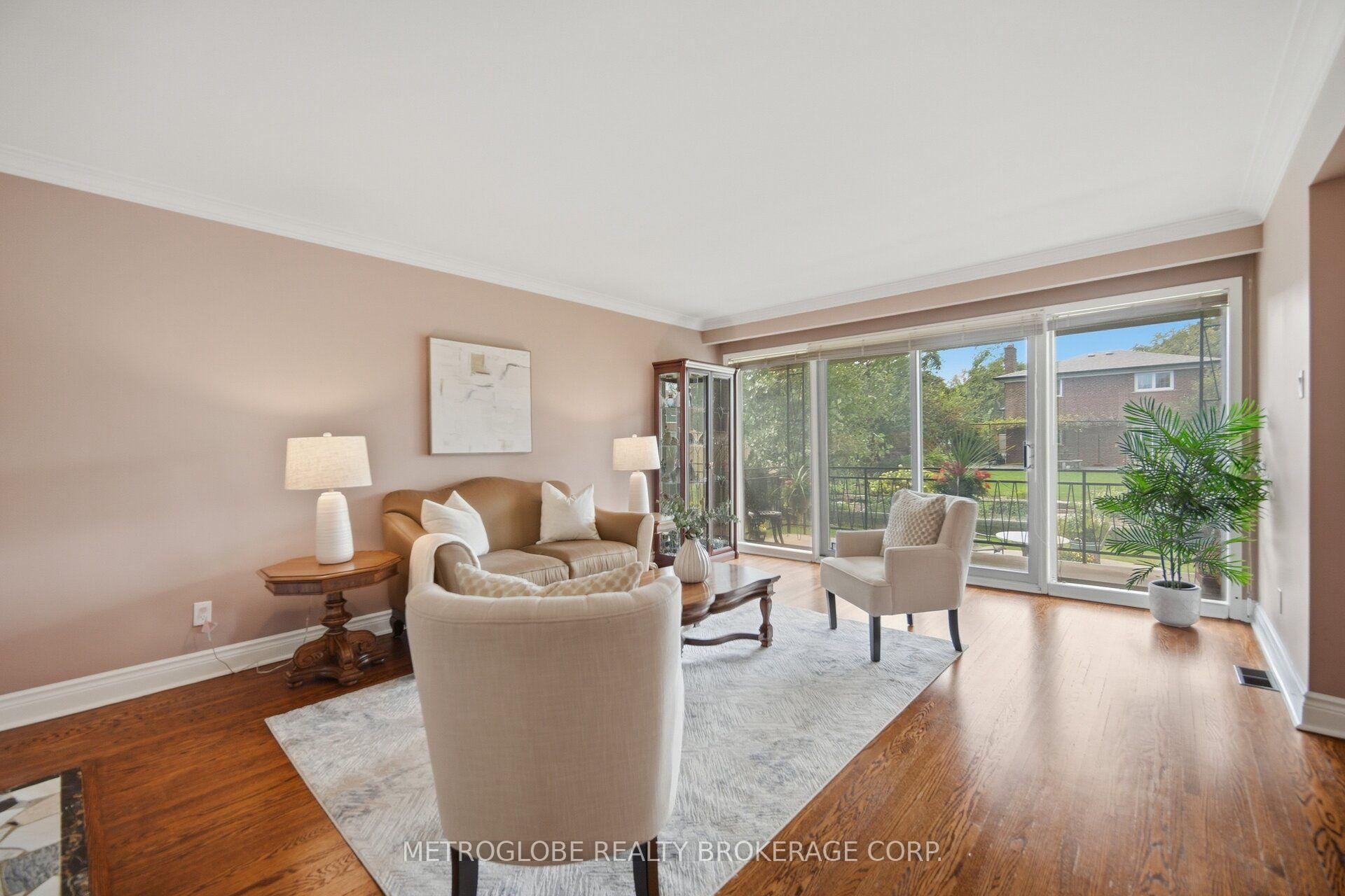 Photo 22 of 28 Eldorado Court, North York, York University Heights — HOMEH