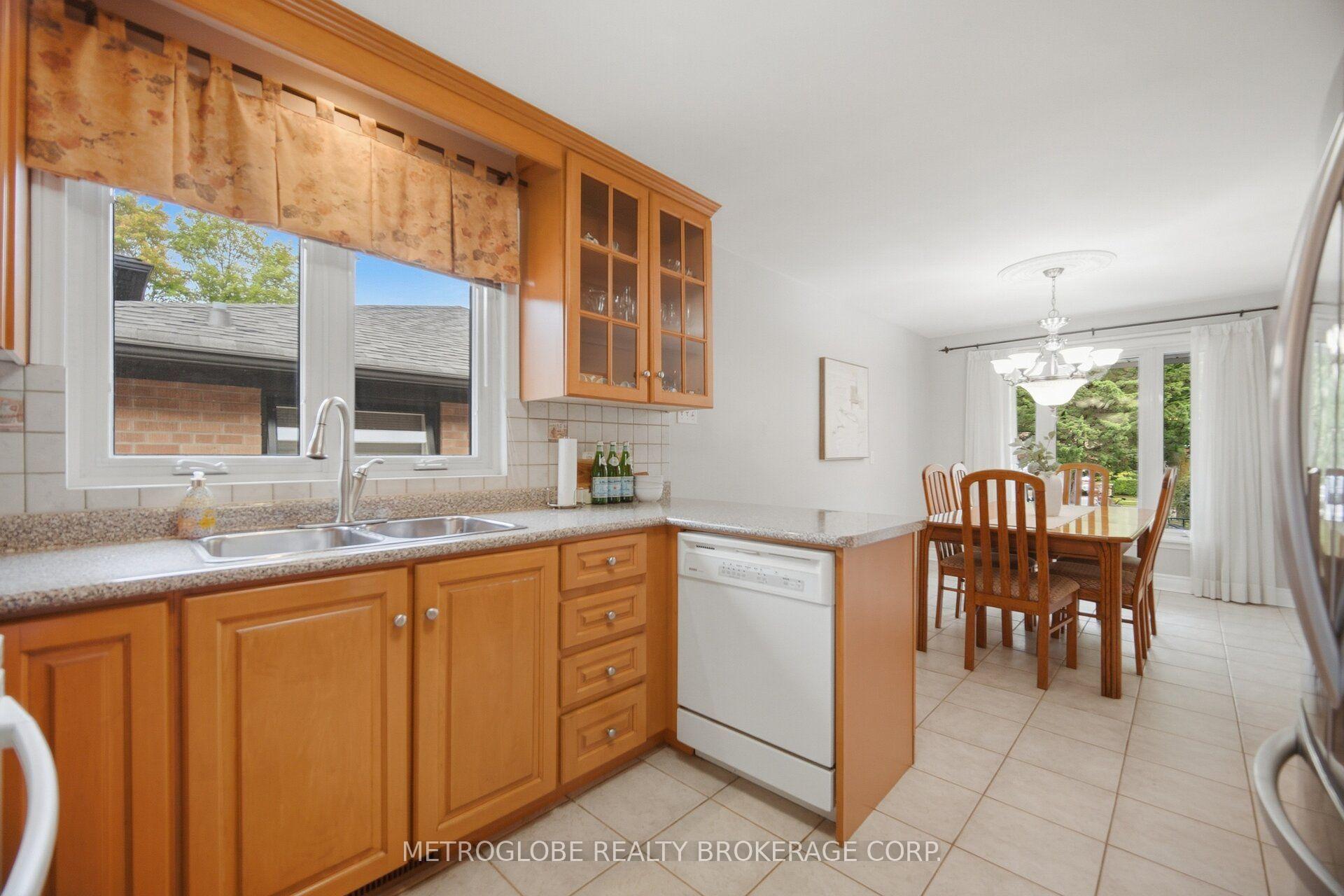Photo 28 of 28 Eldorado Court, North York, York University Heights — HOMEH