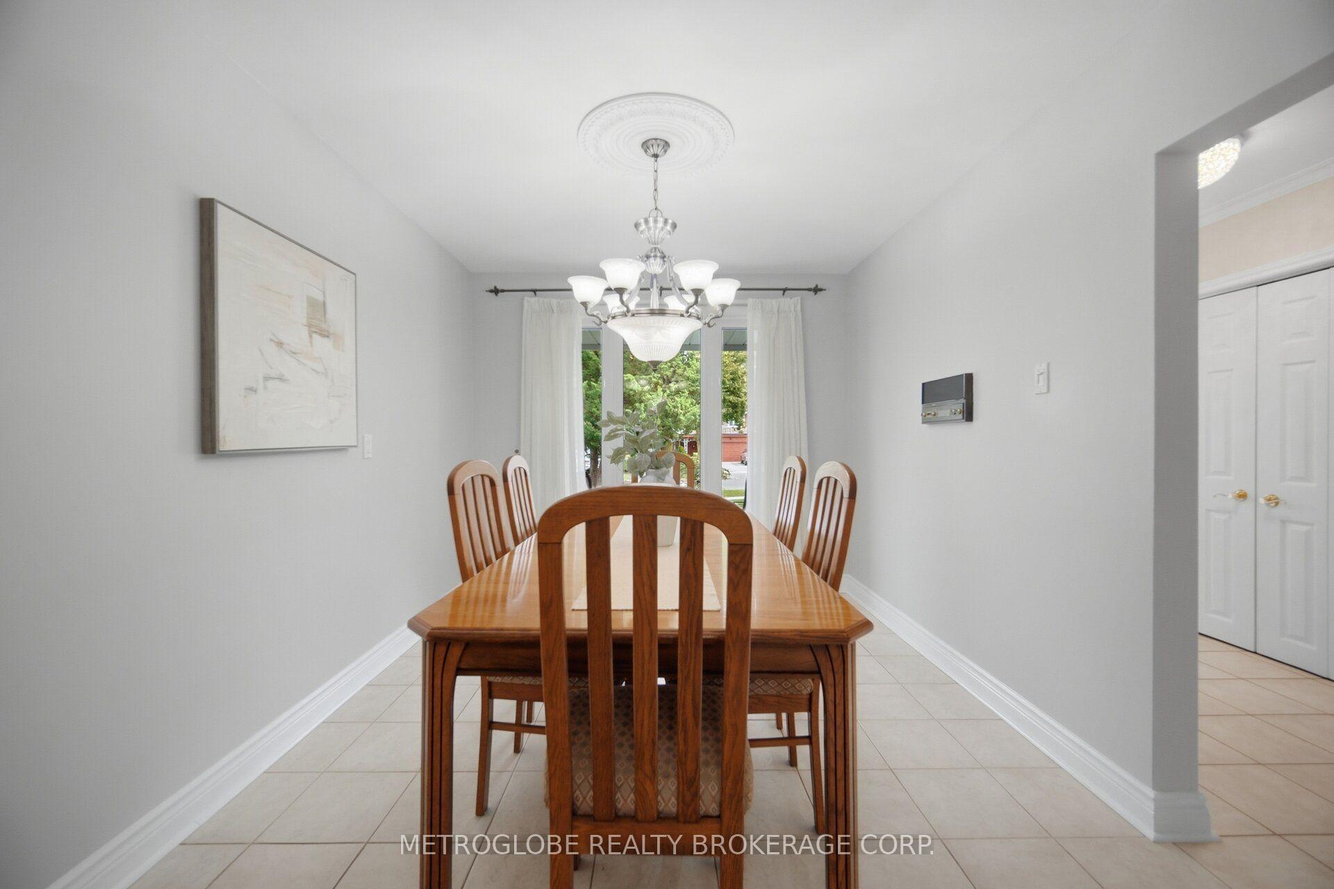 Photo 32 of 28 Eldorado Court, North York, York University Heights — HOMEH