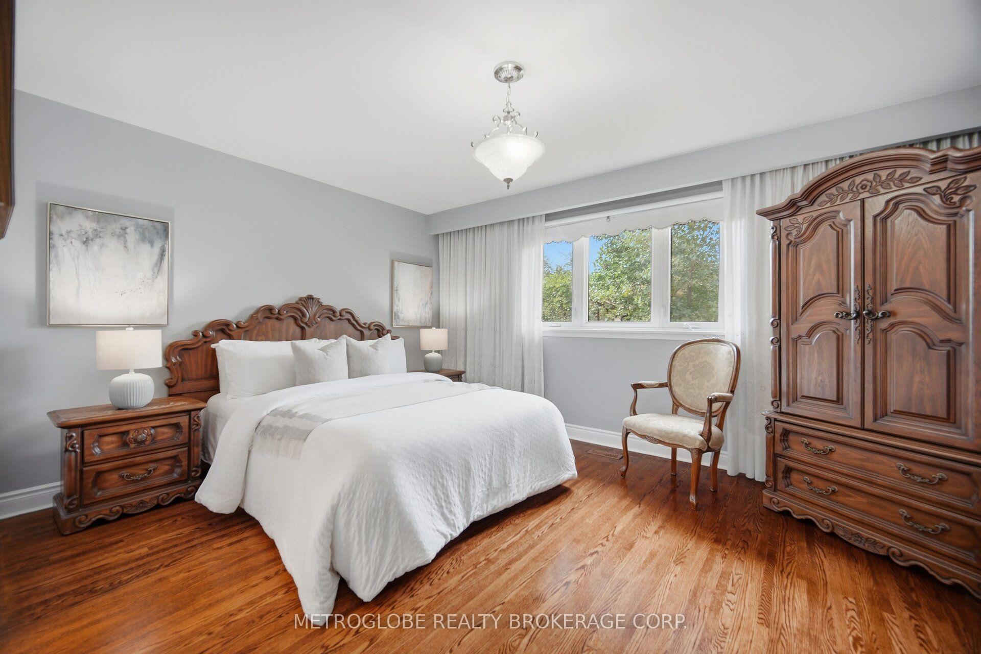 Photo 36 of 28 Eldorado Court, North York, York University Heights — HOMEH