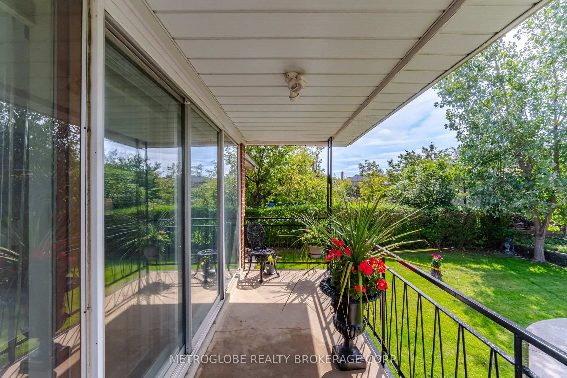 Photo 48 of 28 Eldorado Court, North York, York University Heights — HOMEH