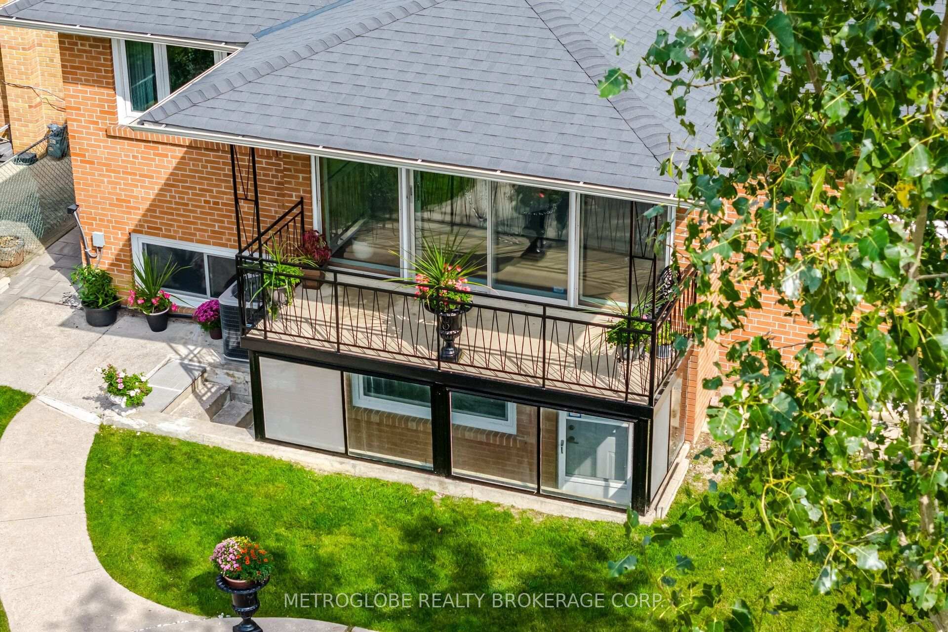 Photo 71 of 28 Eldorado Court, North York, York University Heights — HOMEH