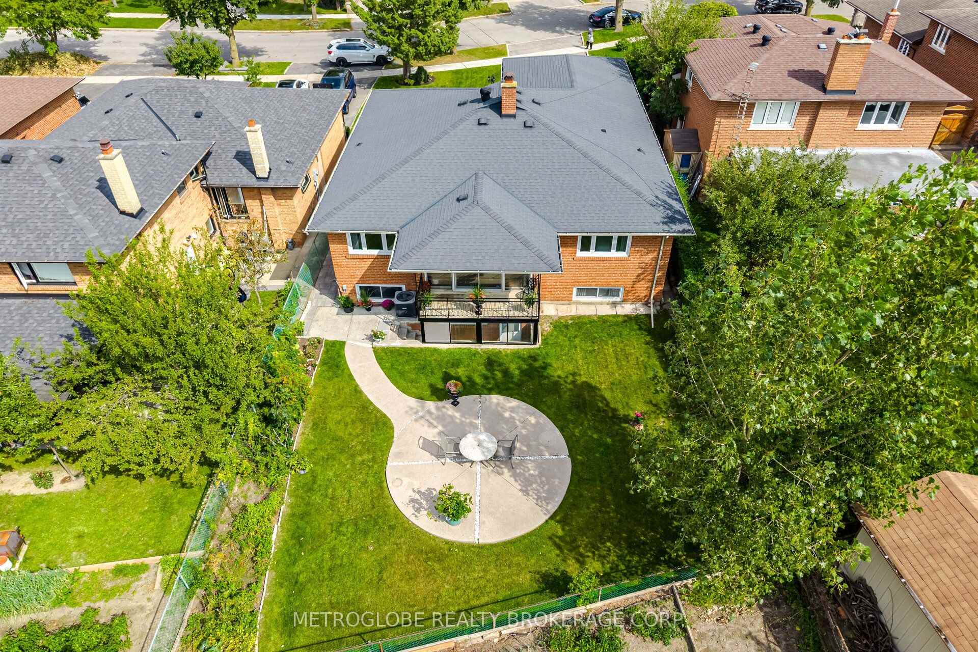 Photo 72 of 28 Eldorado Court, North York, York University Heights — HOMEH