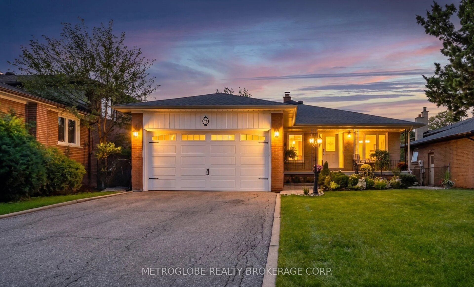 Photo 16 of 28 Eldorado Court, North York, York University Heights — HOMEH