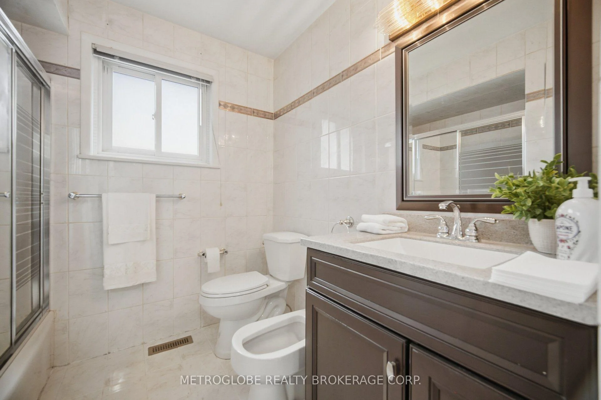 Photo 47 of 28 Eldorado Court, North York, York University Heights — HOMEH