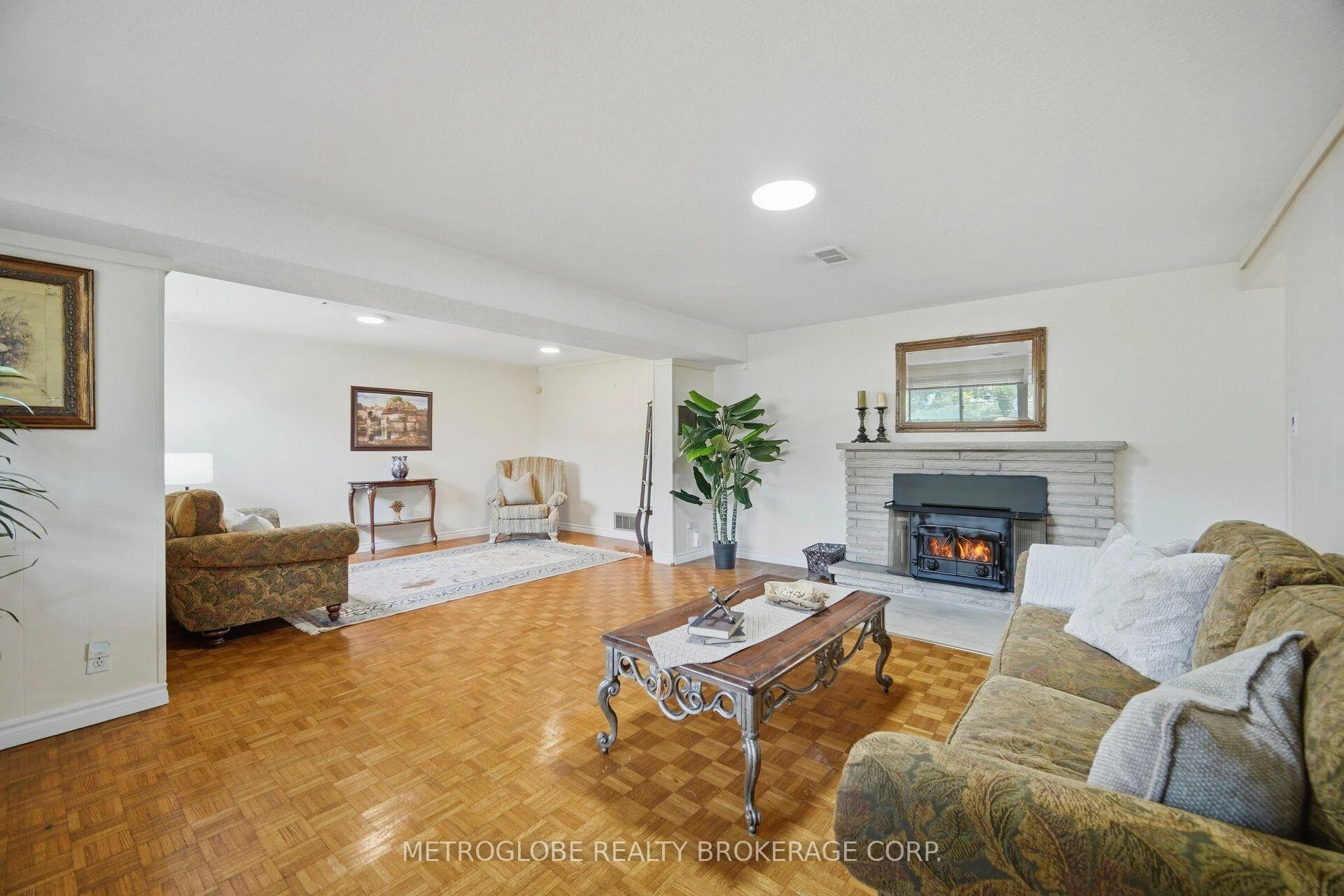 Photo 76 of 28 Eldorado Court, North York, York University Heights — HOMEH