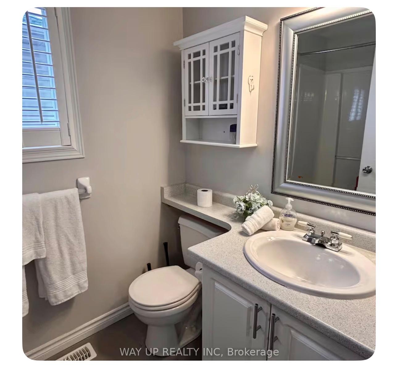 Photo 7 of 983 Kimball Crescent, London, North E — HOMEH
