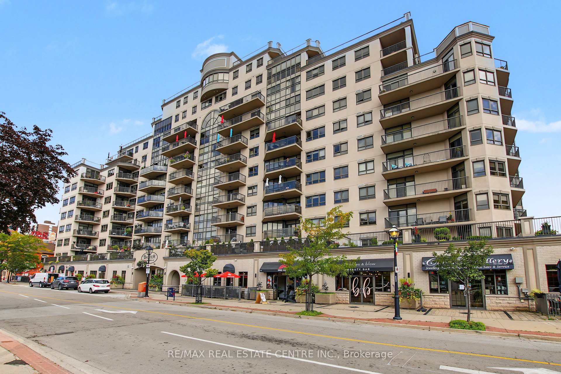 Front of Unit 903, 399 Elizabeth Street