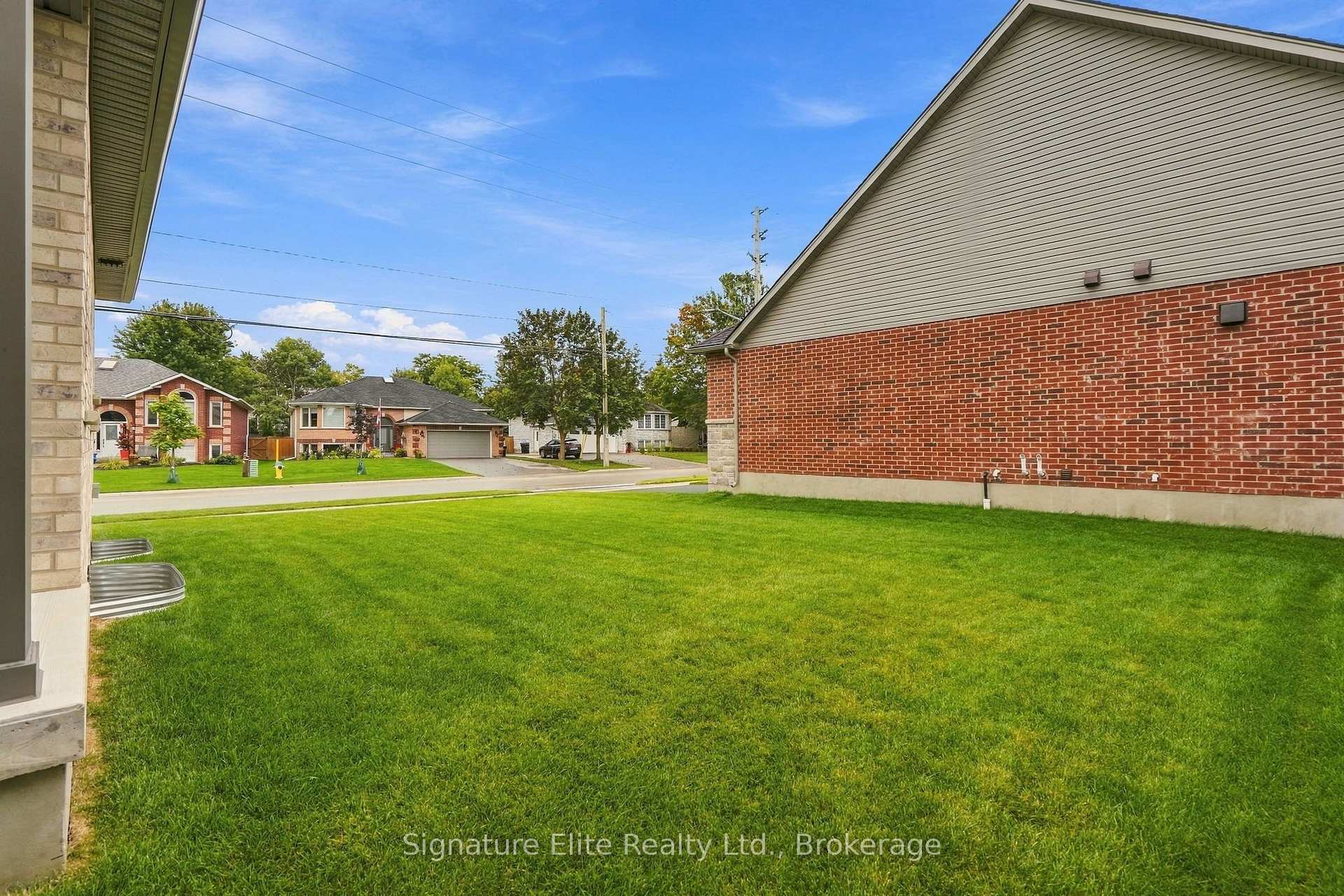 Photo 48 of 94 Julia Drive, New Tecumseth, Beeton — HOMEH