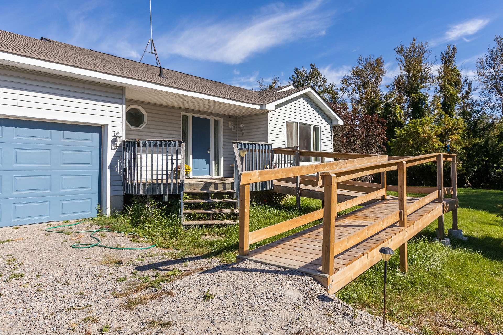 Photo 7 of 27 Elm Tree Road, Kawartha Lakes, Little Britain — HOMEH