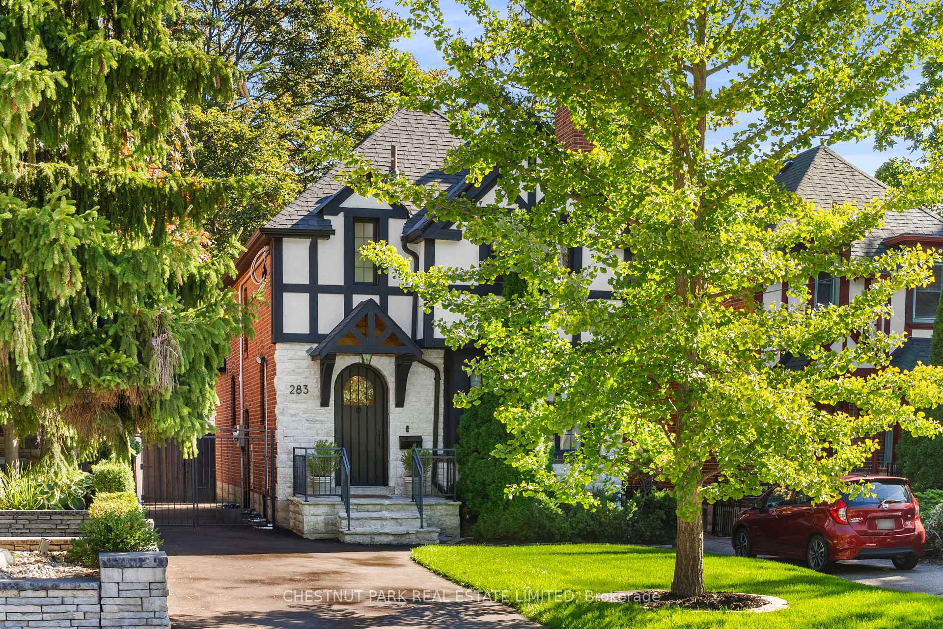 Photo 2 of 283 South Kingsway, Toronto, High Park-Swansea — HOMEH