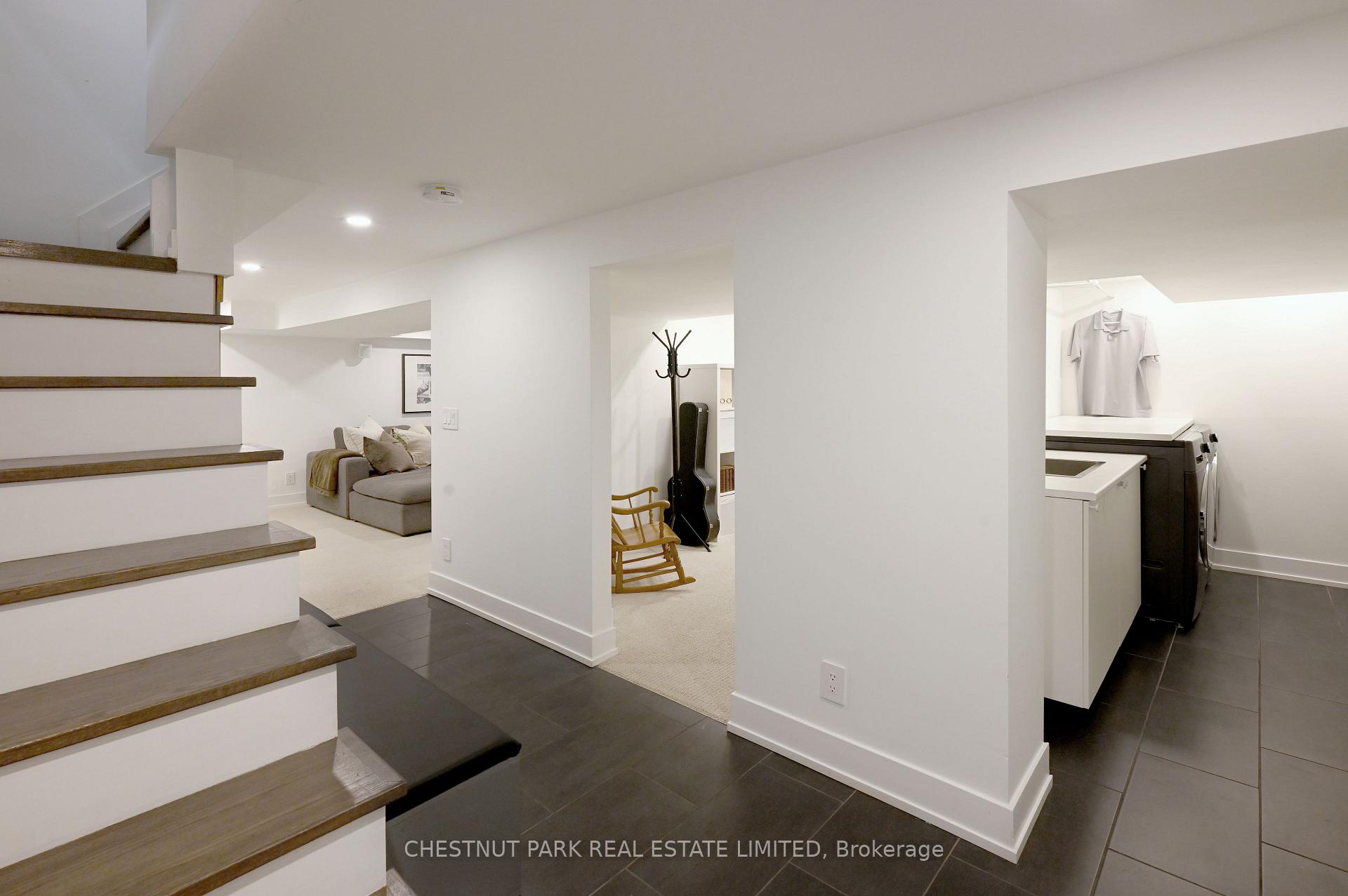 Photo 35 of 283 South Kingsway, Toronto, High Park-Swansea — HOMEH