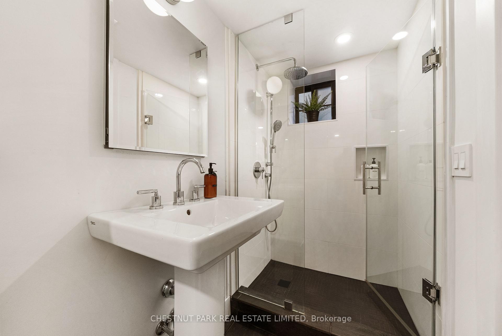 Photo 43 of 283 South Kingsway, Toronto, High Park-Swansea — HOMEH