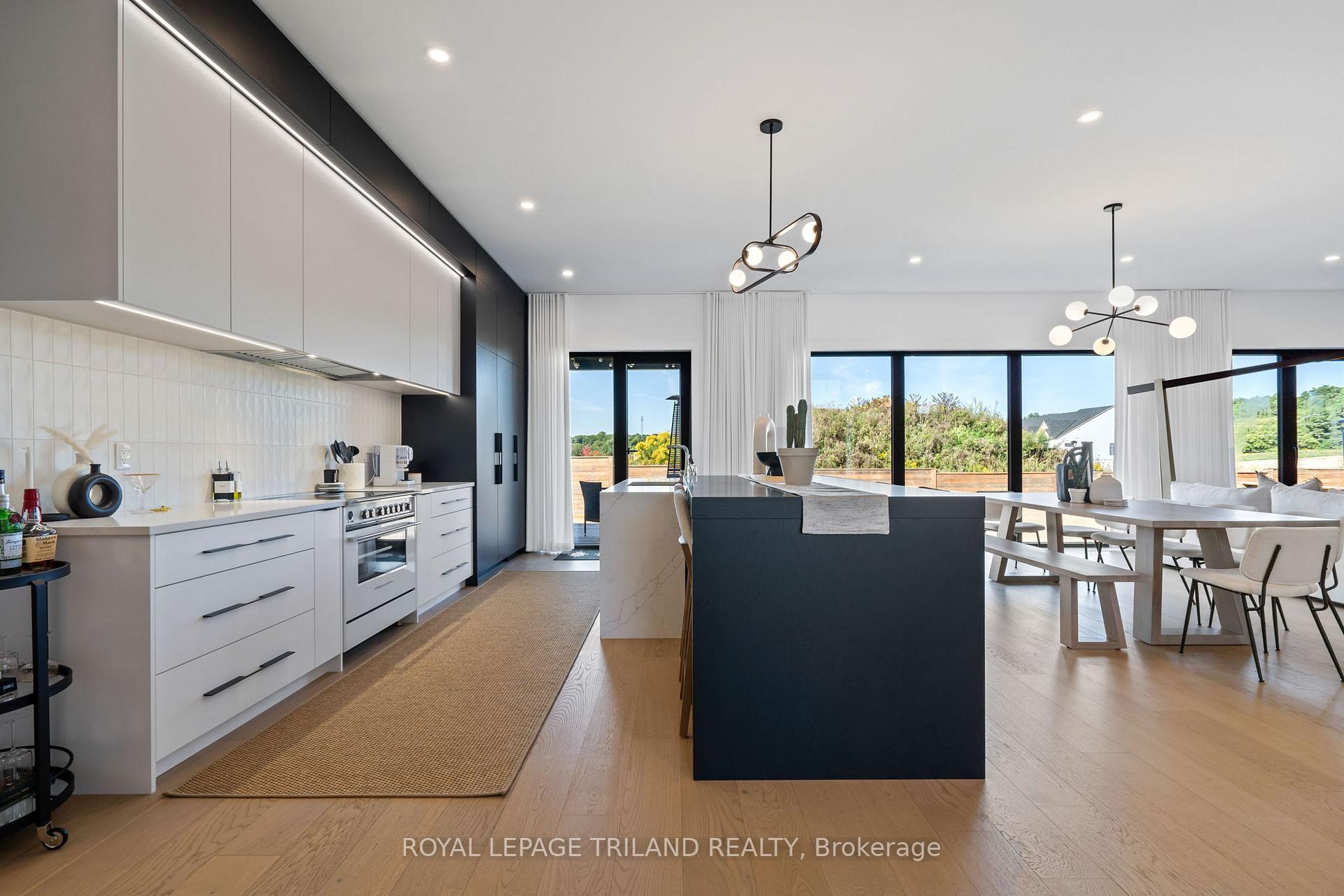 Photo 5 of 3455 Grand Oak Crossing, London, South V — HOMEH