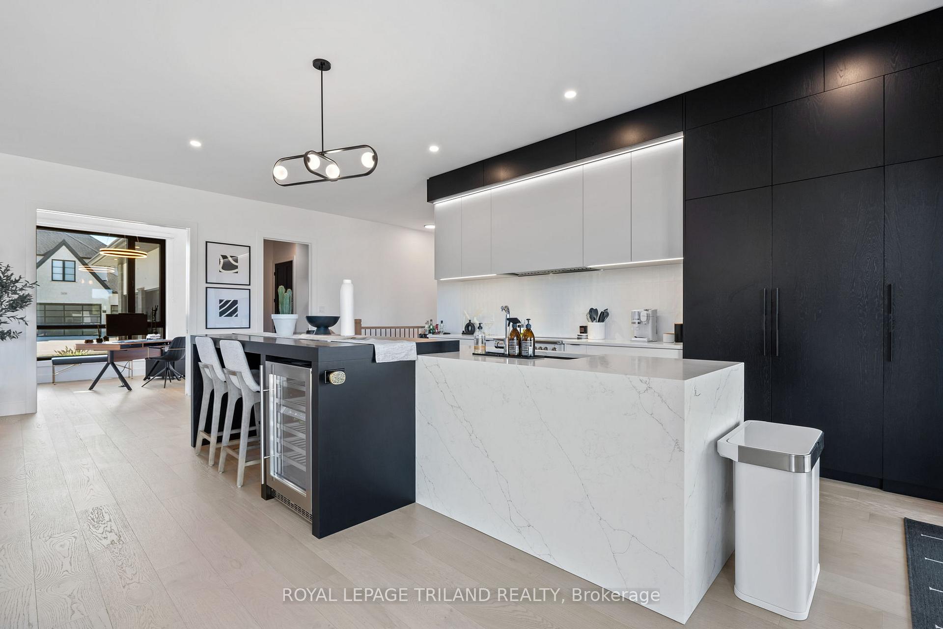 Photo 9 of 3455 Grand Oak Crossing, London, South V — HOMEH