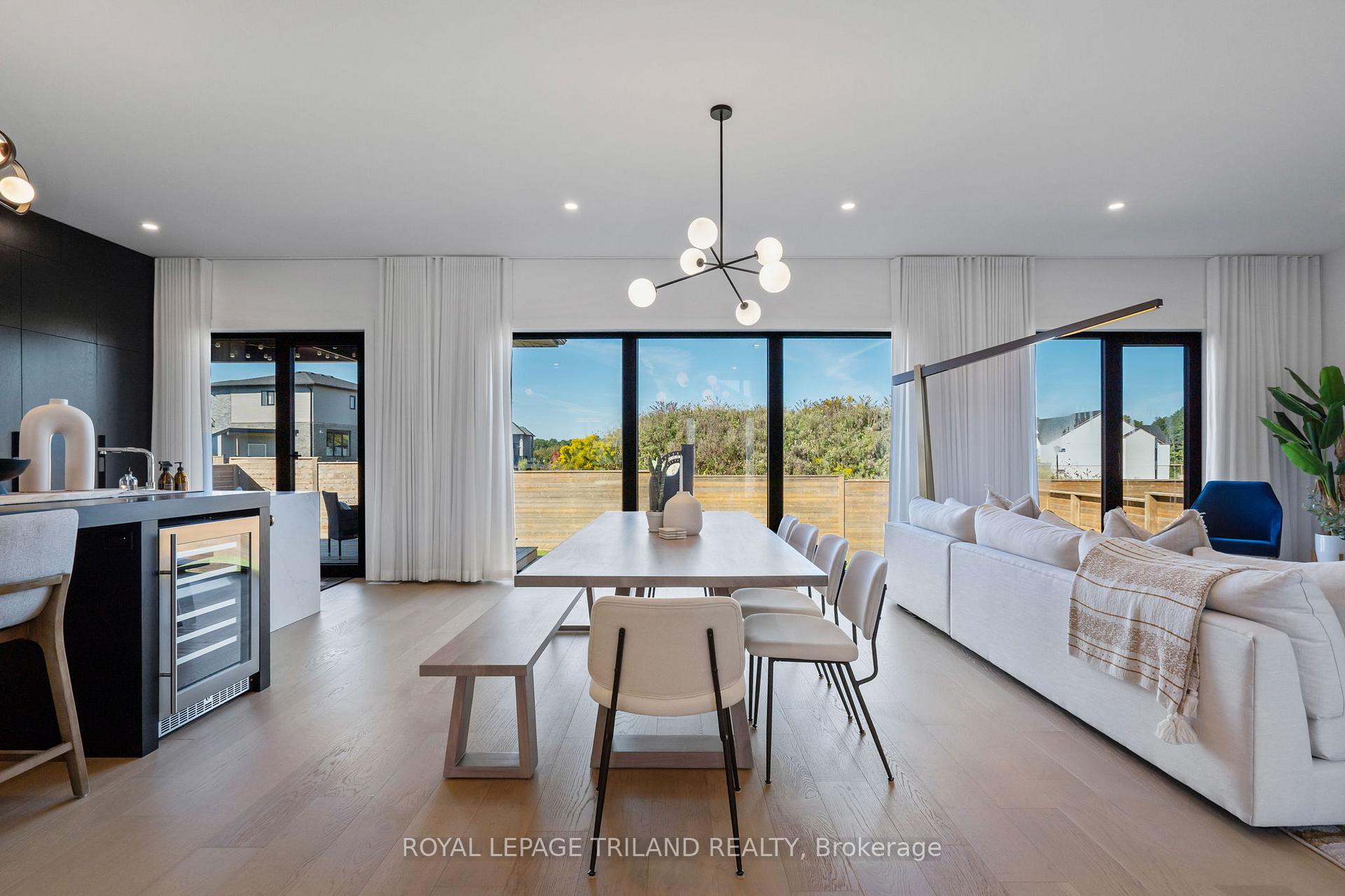 Photo 11 of 3455 Grand Oak Crossing, London, South V — HOMEH