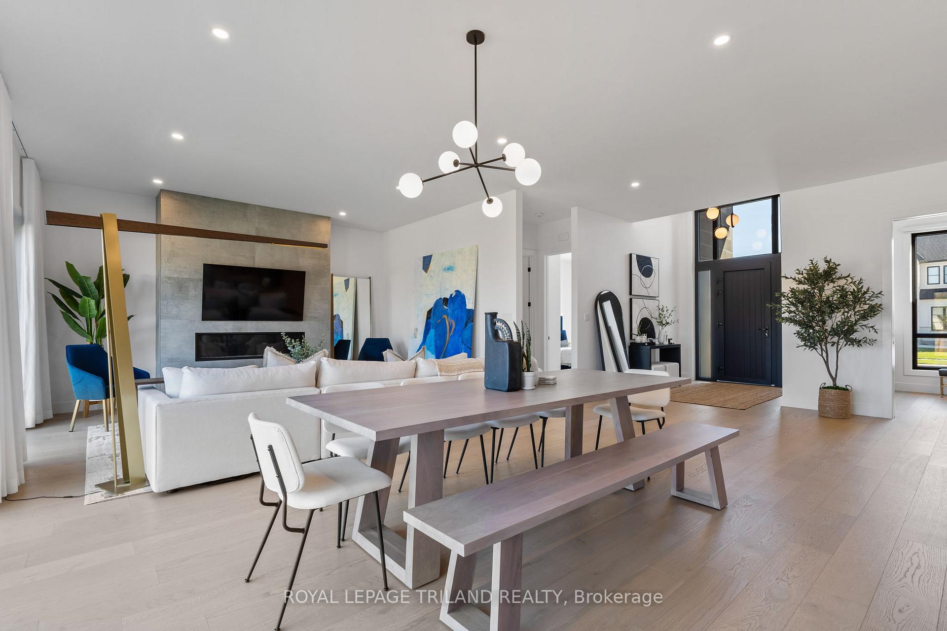 Photo 12 of 3455 Grand Oak Crossing, London, South V — HOMEH