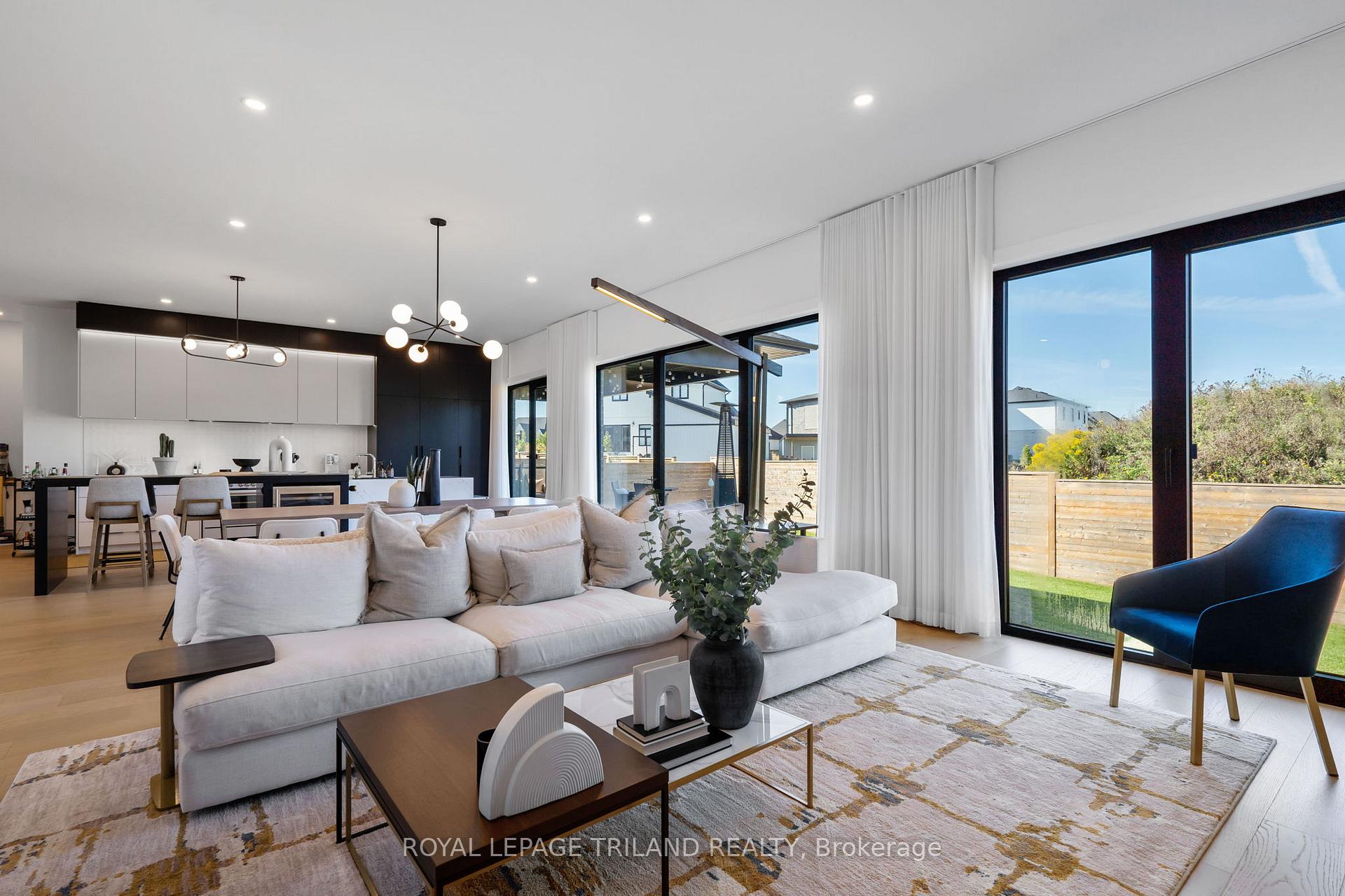 Photo 14 of 3455 Grand Oak Crossing, London, South V — HOMEH